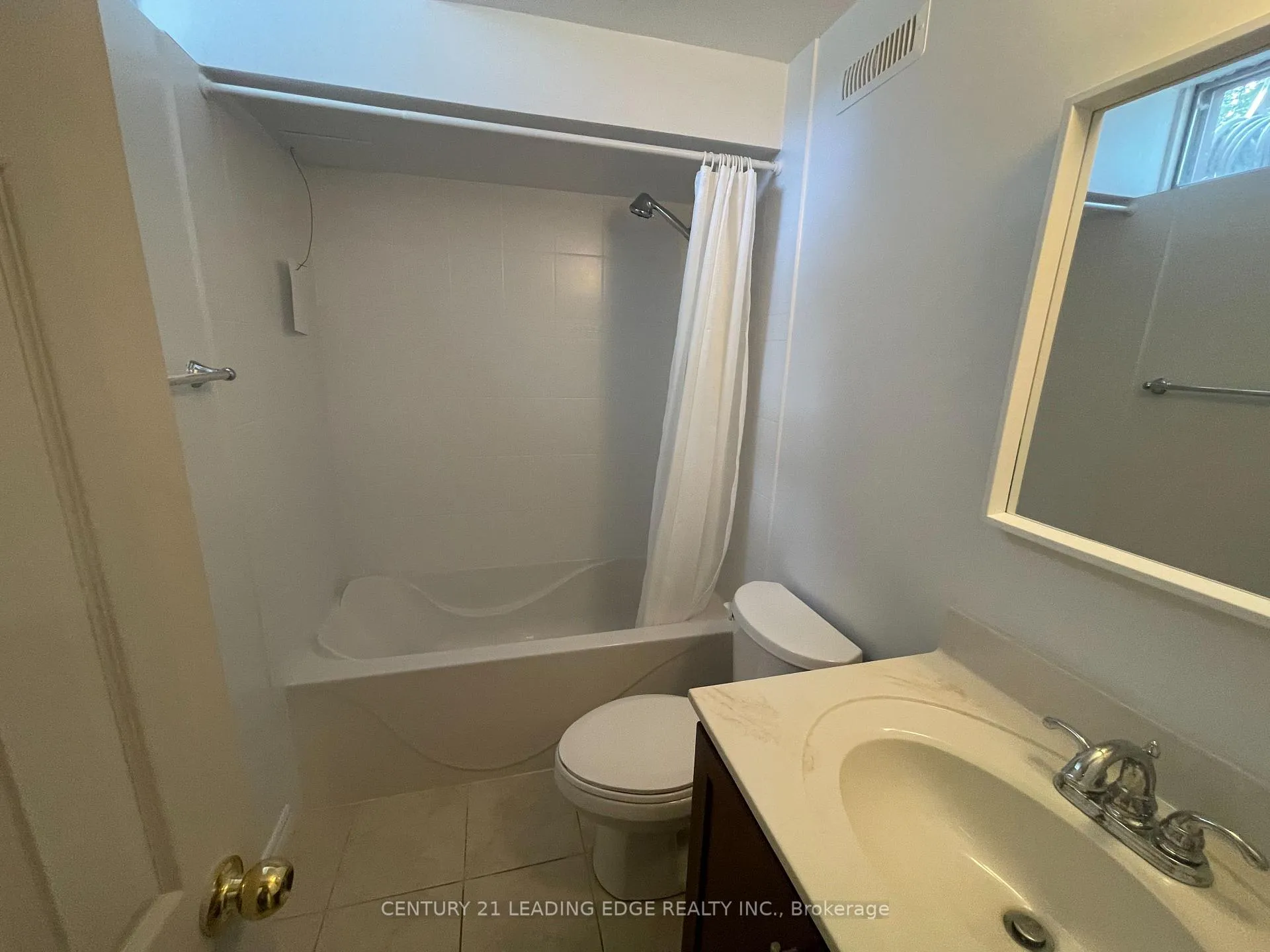 Photo 8 of Unit BSMT, 54 Fieldview Crescent, Markham, Milliken Mills West — HOMEH