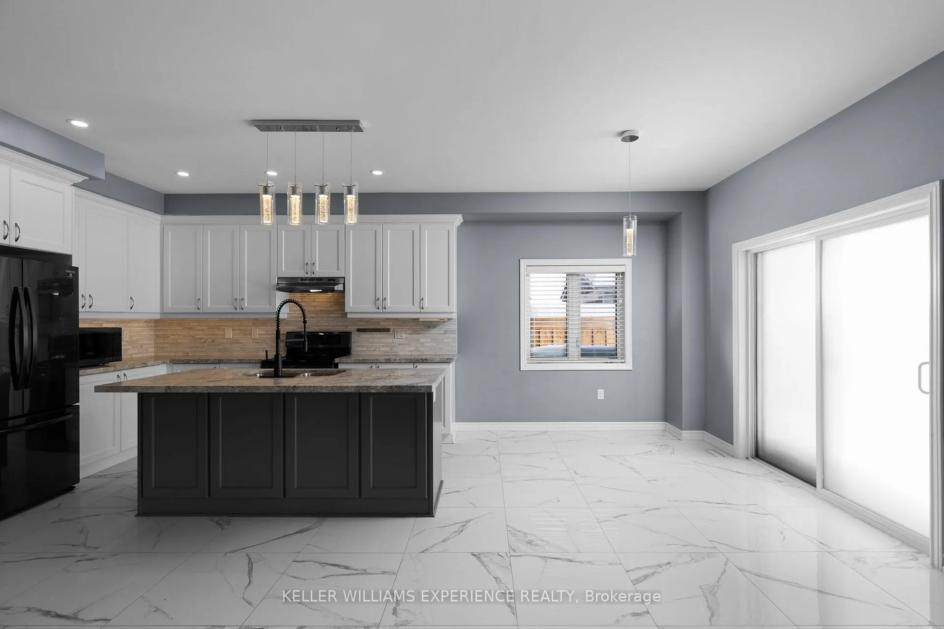 Photo 5 of 1464 Farrow Crescent, Innisfil, Alcona — HOMEH