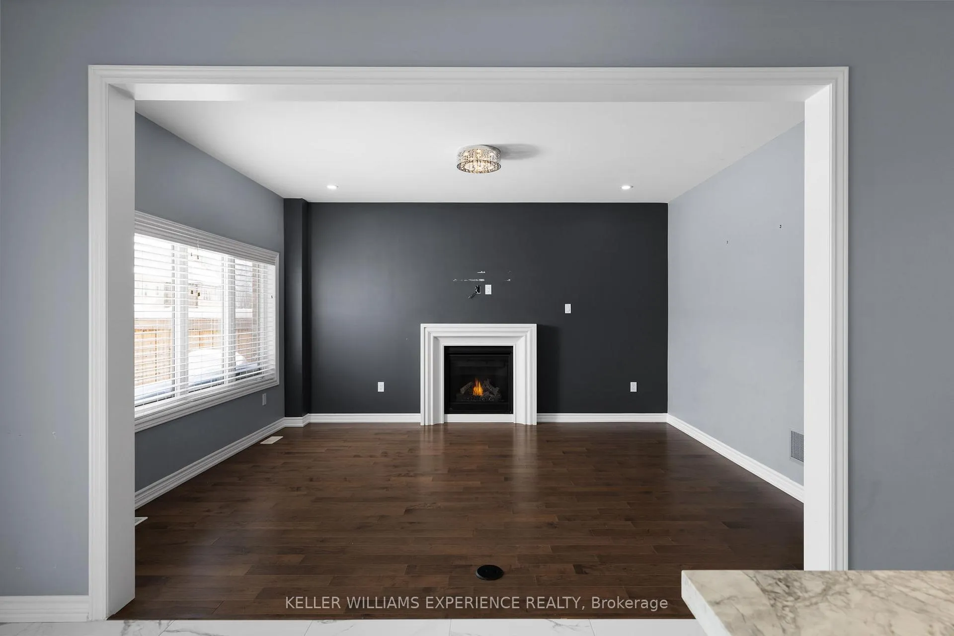 Photo 6 of 1464 Farrow Crescent, Innisfil, Alcona — HOMEH