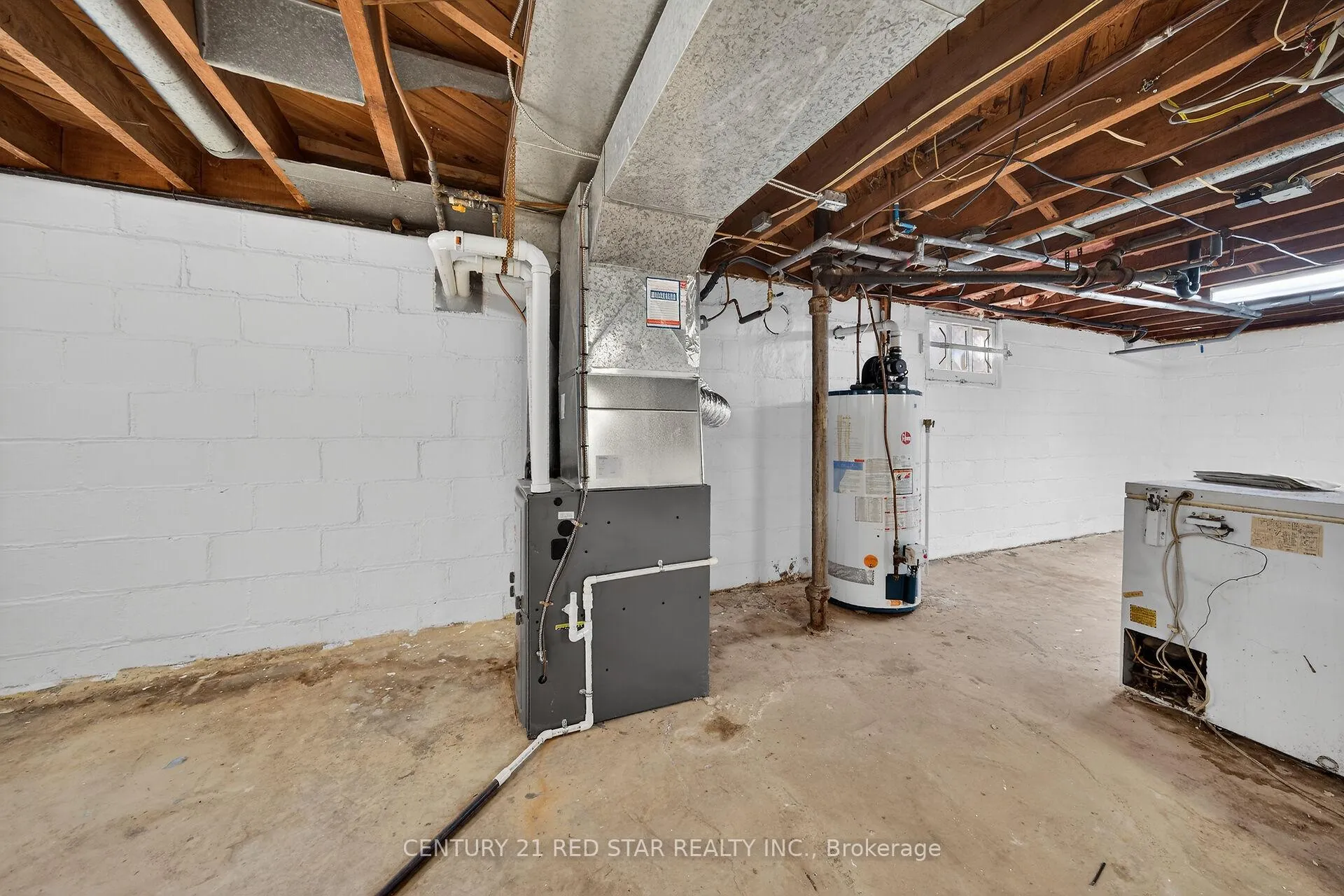 Photo 27 of 210 Huxley Avenue S, Hamilton, Delta — HOMEH