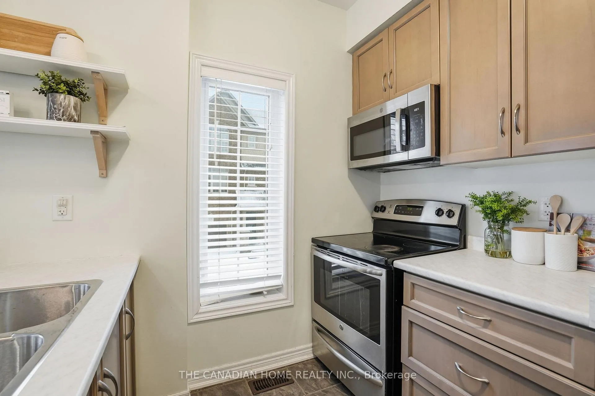 Photo 19 of Unit 33, 257 Parkside Drive, Hamilton, Waterdown — HOMEH