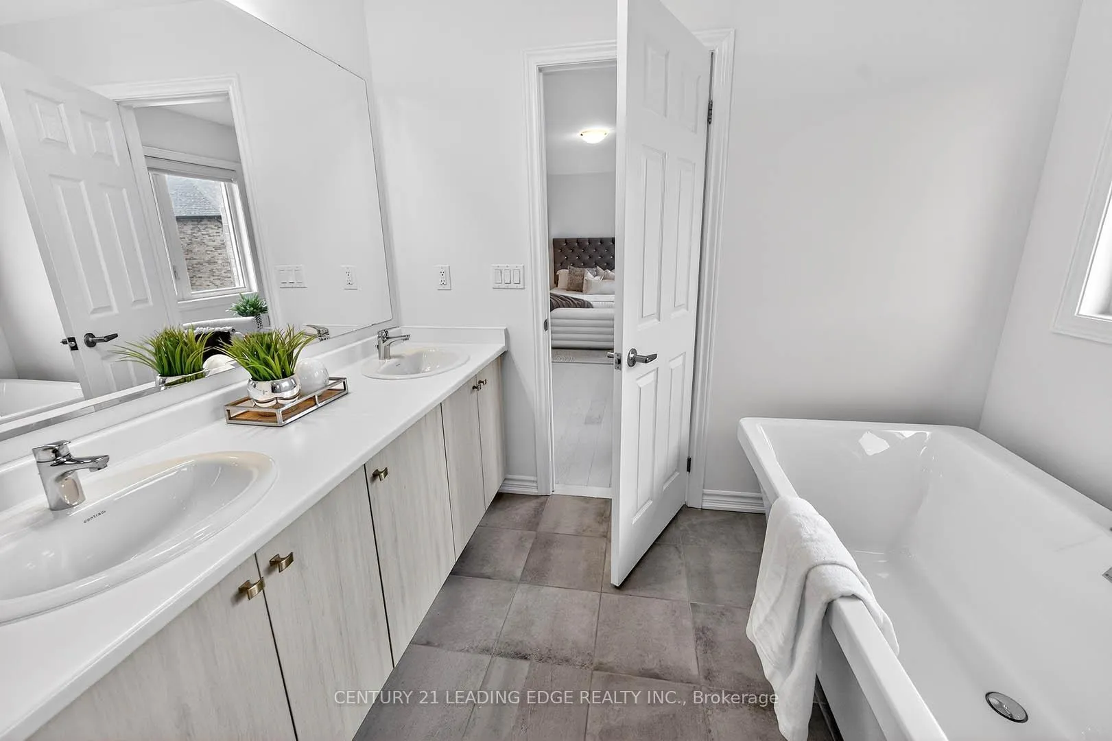 Photo 23 of 1217 Shankel Road, Oshawa, Eastdale — HOMEH