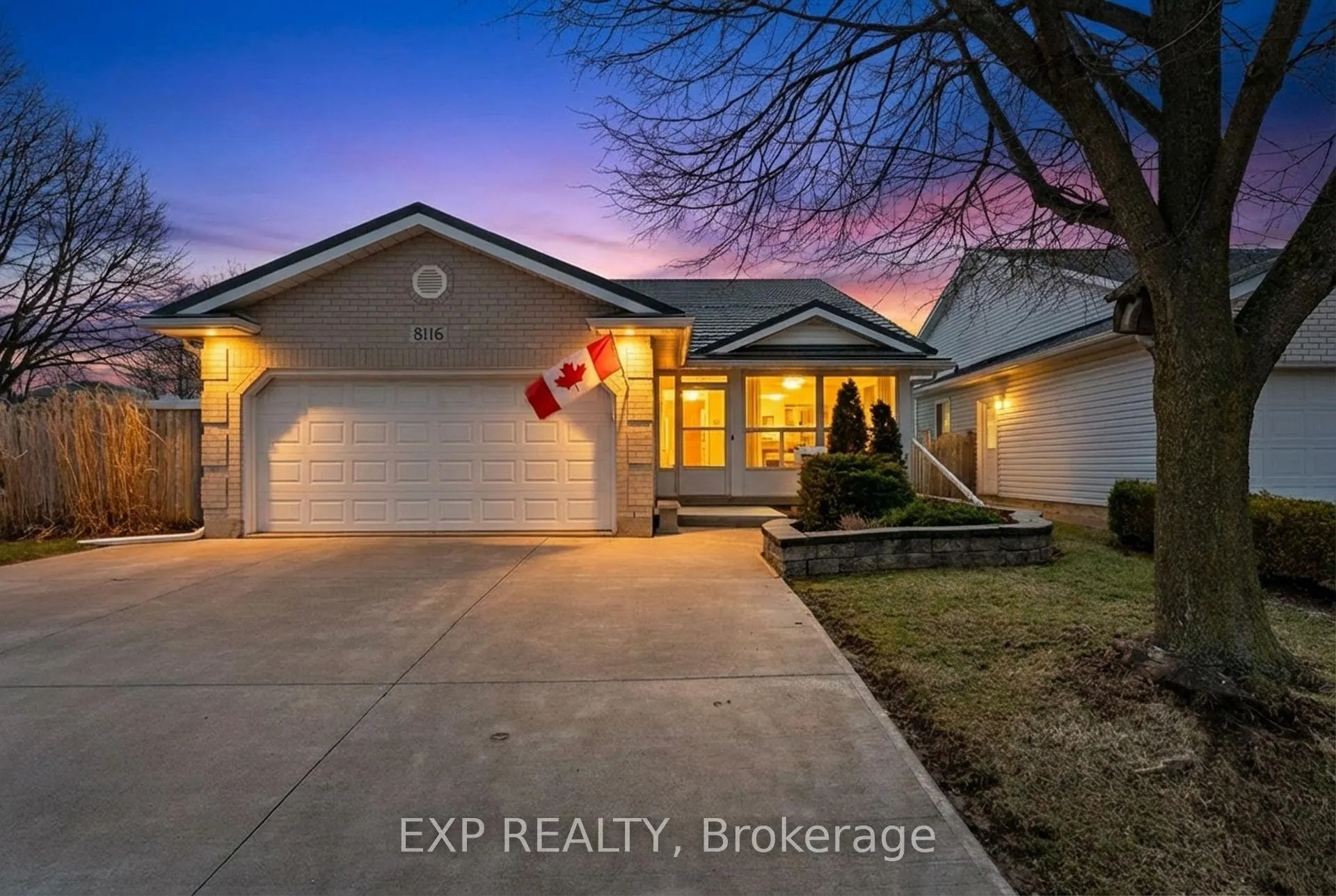 Photo 1 of 8116 Woodsview Crescent, Niagara Falls, Ascot — HOMEH