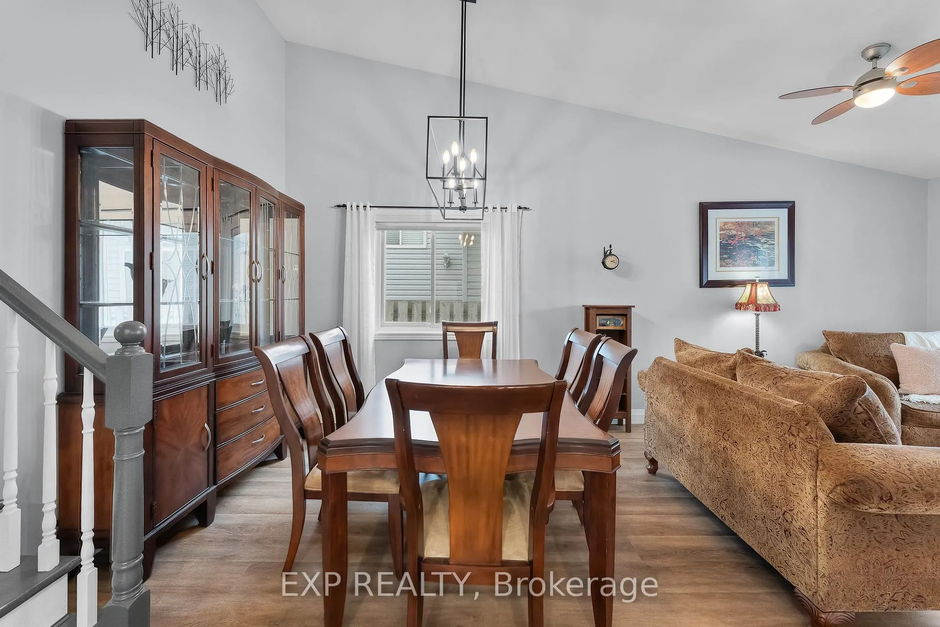 Photo 10 of 8116 Woodsview Crescent, Niagara Falls, Ascot — HOMEH