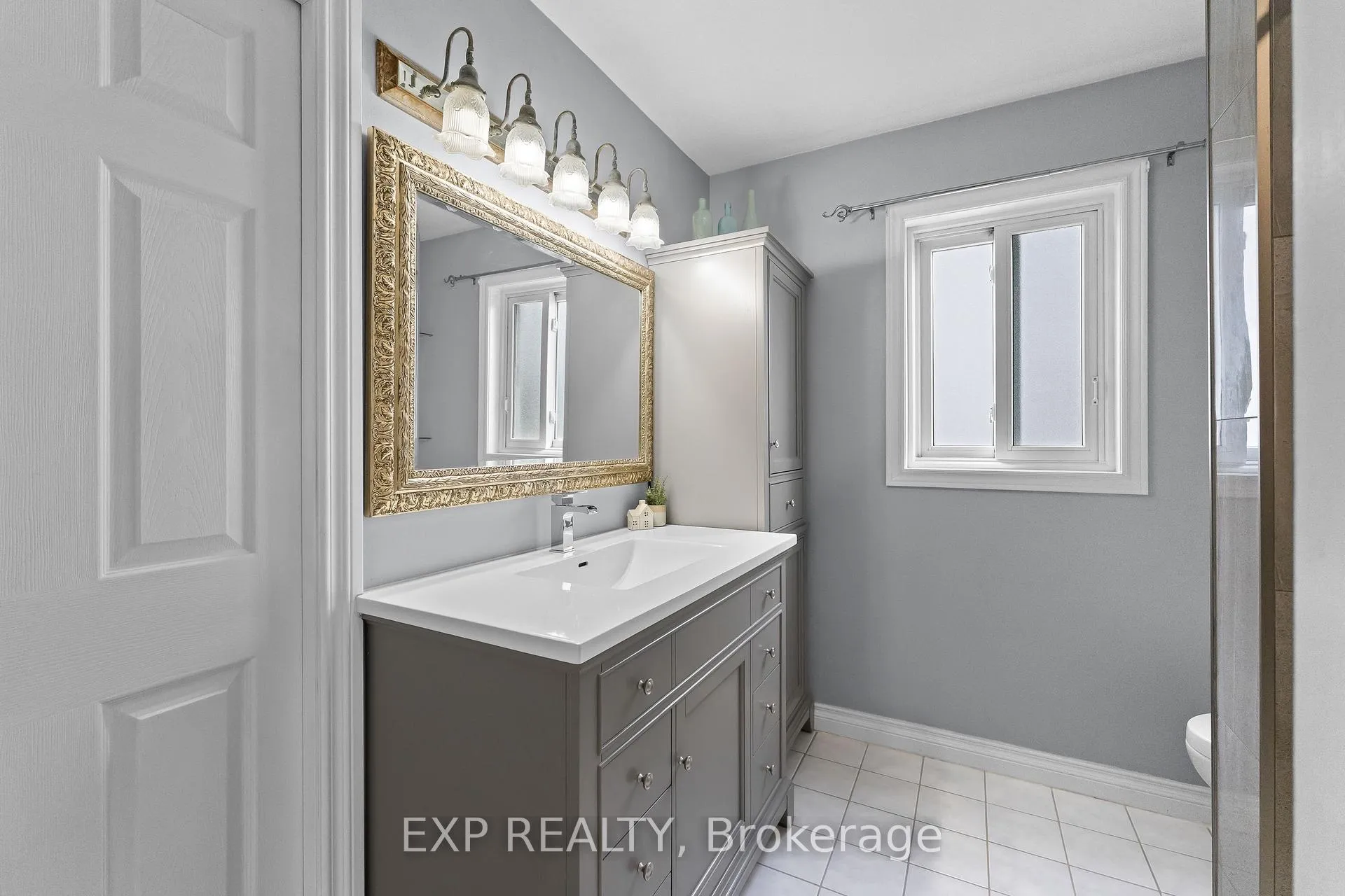 Photo 24 of 8116 Woodsview Crescent, Niagara Falls, Ascot — HOMEH