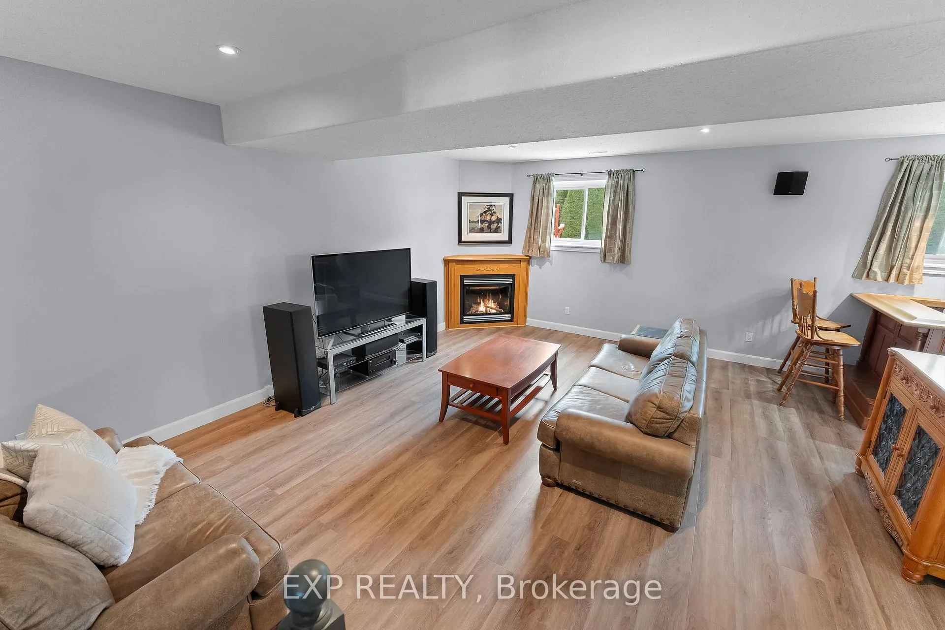 Photo 27 of 8116 Woodsview Crescent, Niagara Falls, Ascot — HOMEH