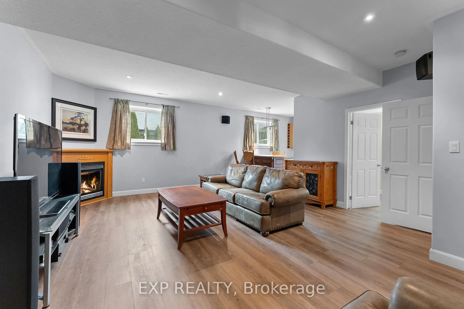Photo 28 of 8116 Woodsview Crescent, Niagara Falls, Ascot — HOMEH