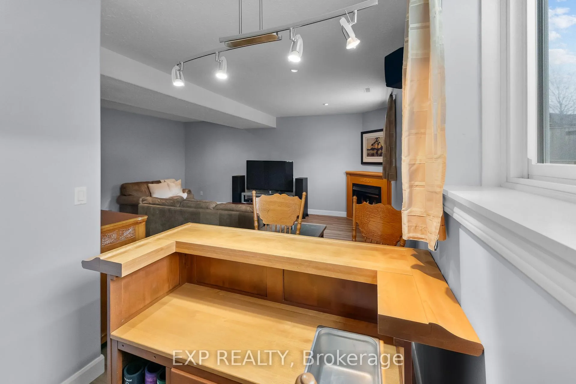 Photo 32 of 8116 Woodsview Crescent, Niagara Falls, Ascot — HOMEH