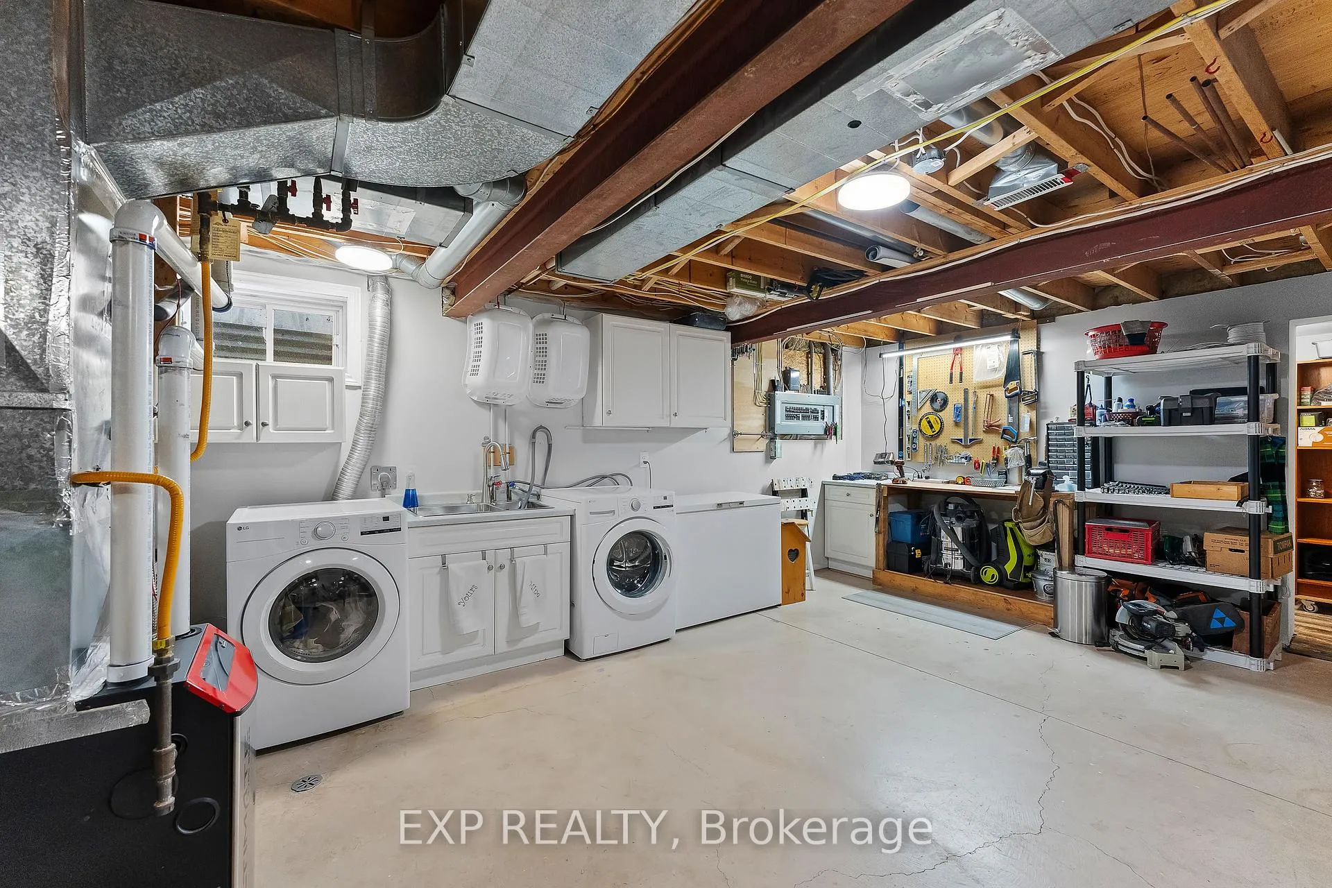 Photo 35 of 8116 Woodsview Crescent, Niagara Falls, Ascot — HOMEH