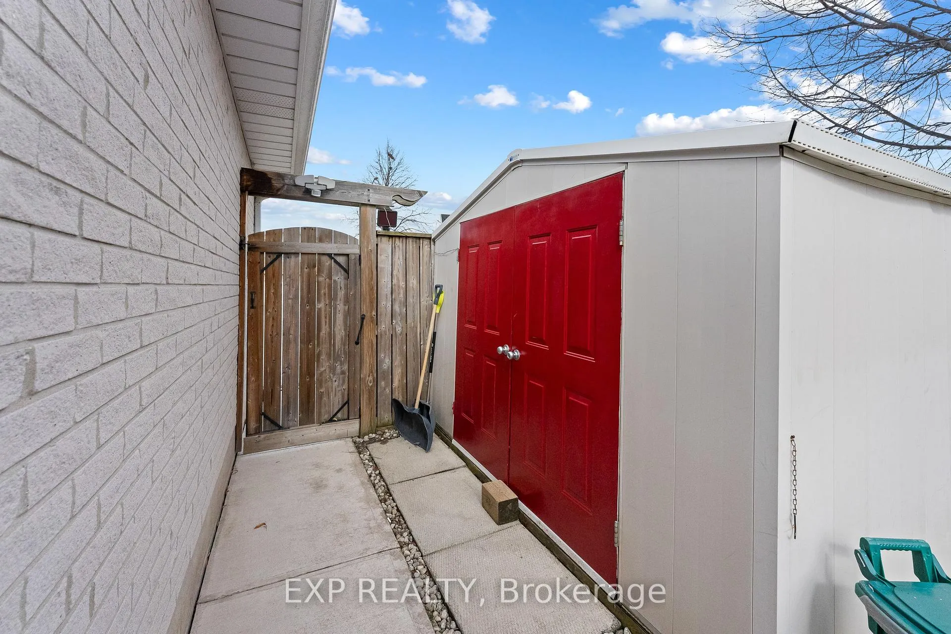Photo 47 of 8116 Woodsview Crescent, Niagara Falls, Ascot — HOMEH