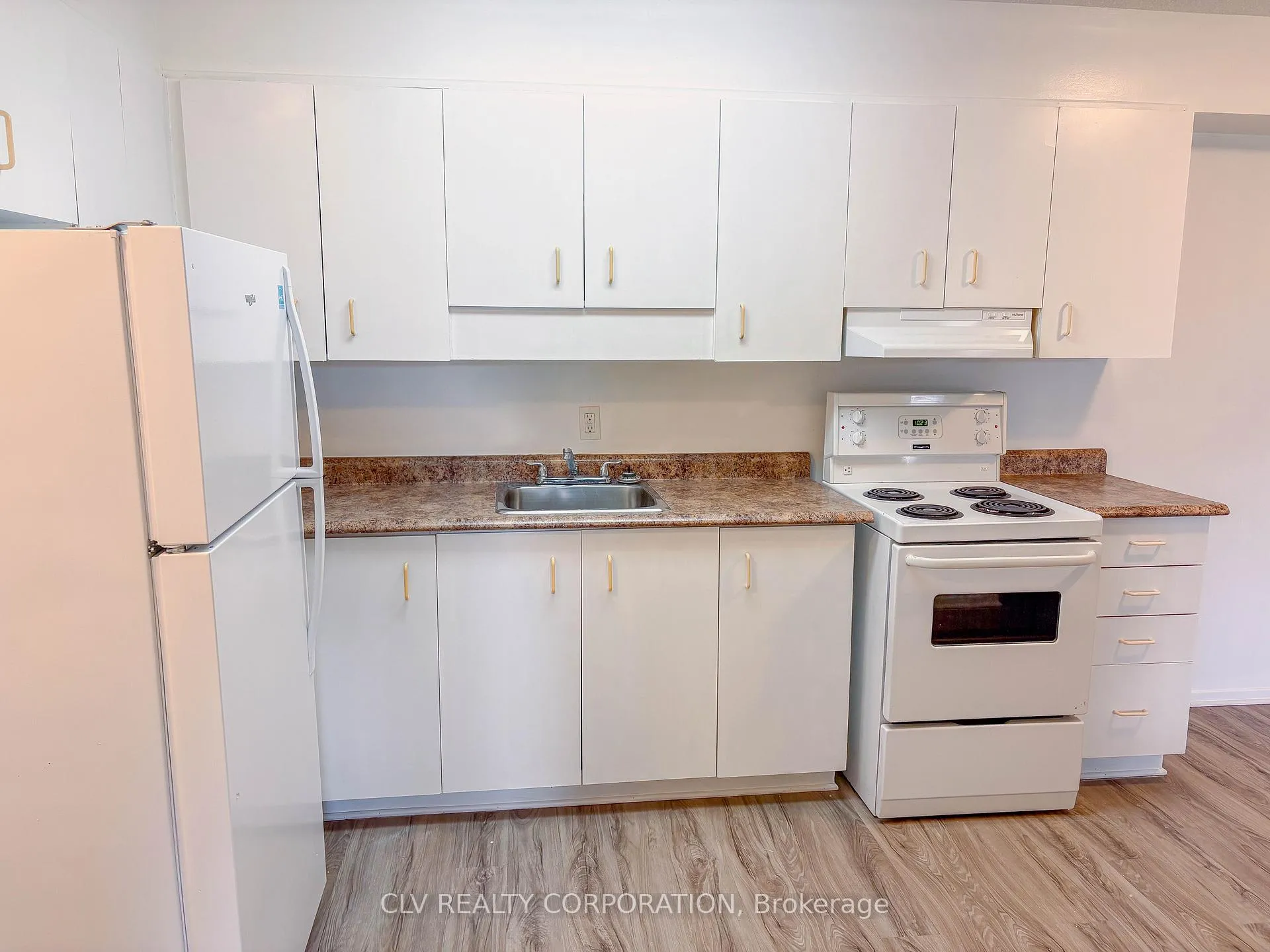 Photo 2 of Unit 211, 89 Stonehurst Avenue, Ottawa, Mechanicsville — HOMEH