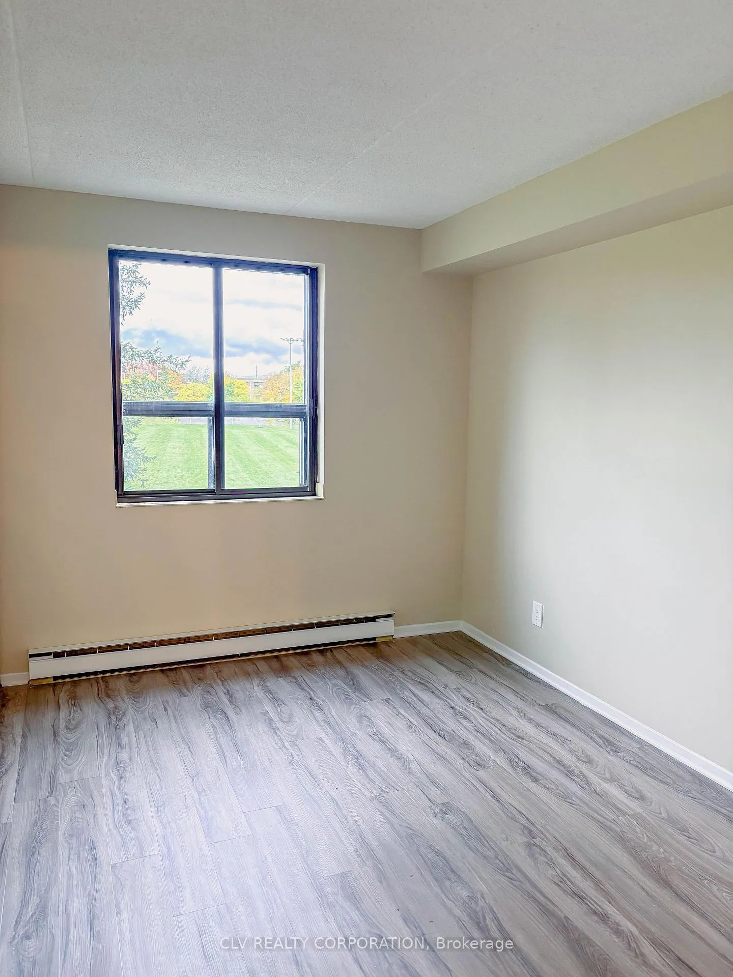 Photo 6 of Unit 211, 89 Stonehurst Avenue, Ottawa, Mechanicsville — HOMEH