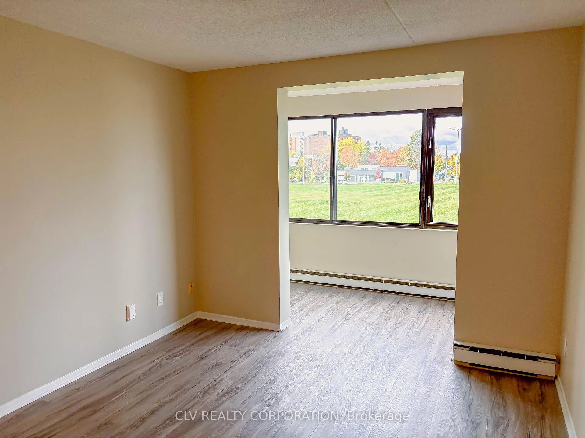 Photo 9 of Unit 211, 89 Stonehurst Avenue, Ottawa, Mechanicsville — HOMEH