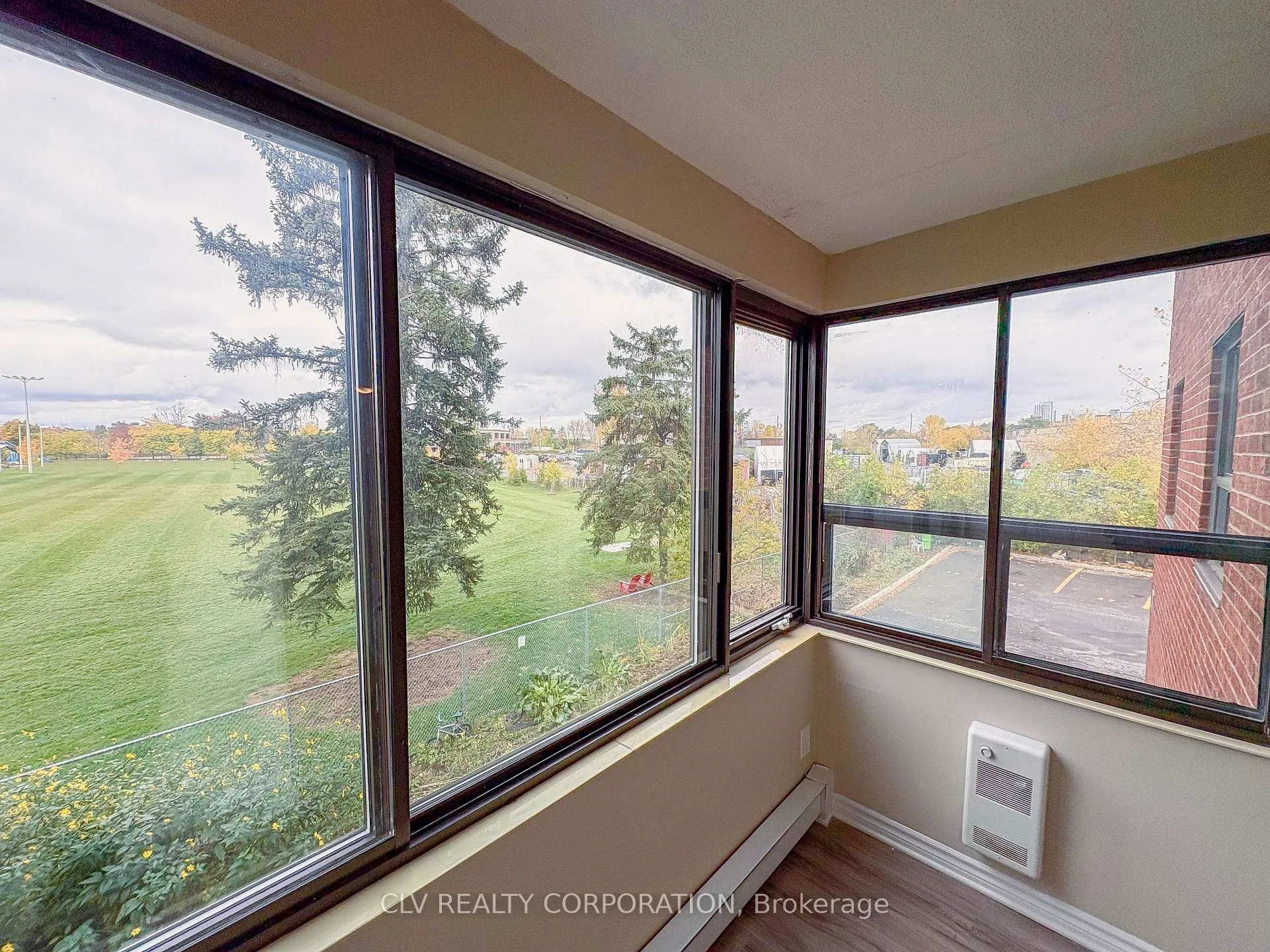 Photo 10 of Unit 211, 89 Stonehurst Avenue, Ottawa, Mechanicsville — HOMEH