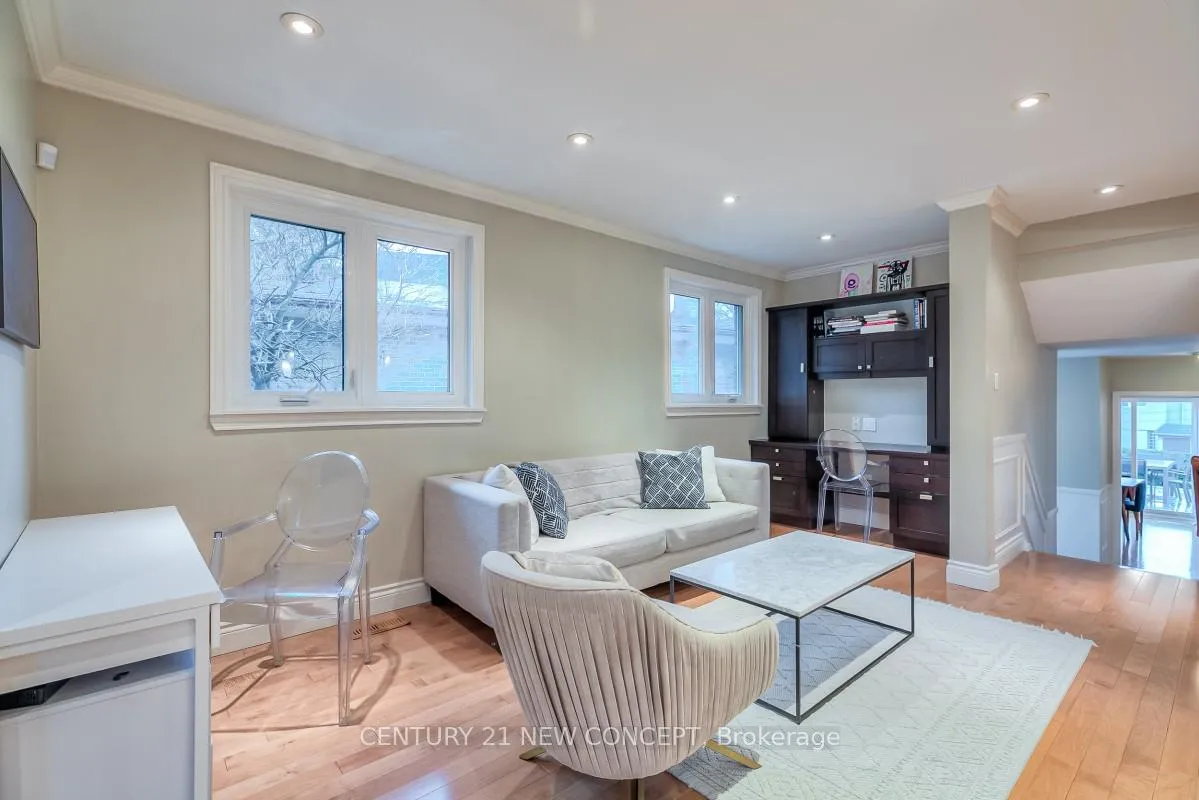 Photo 5 of 116 Babcome Drive, Markham, Bayview Glen — HOMEH