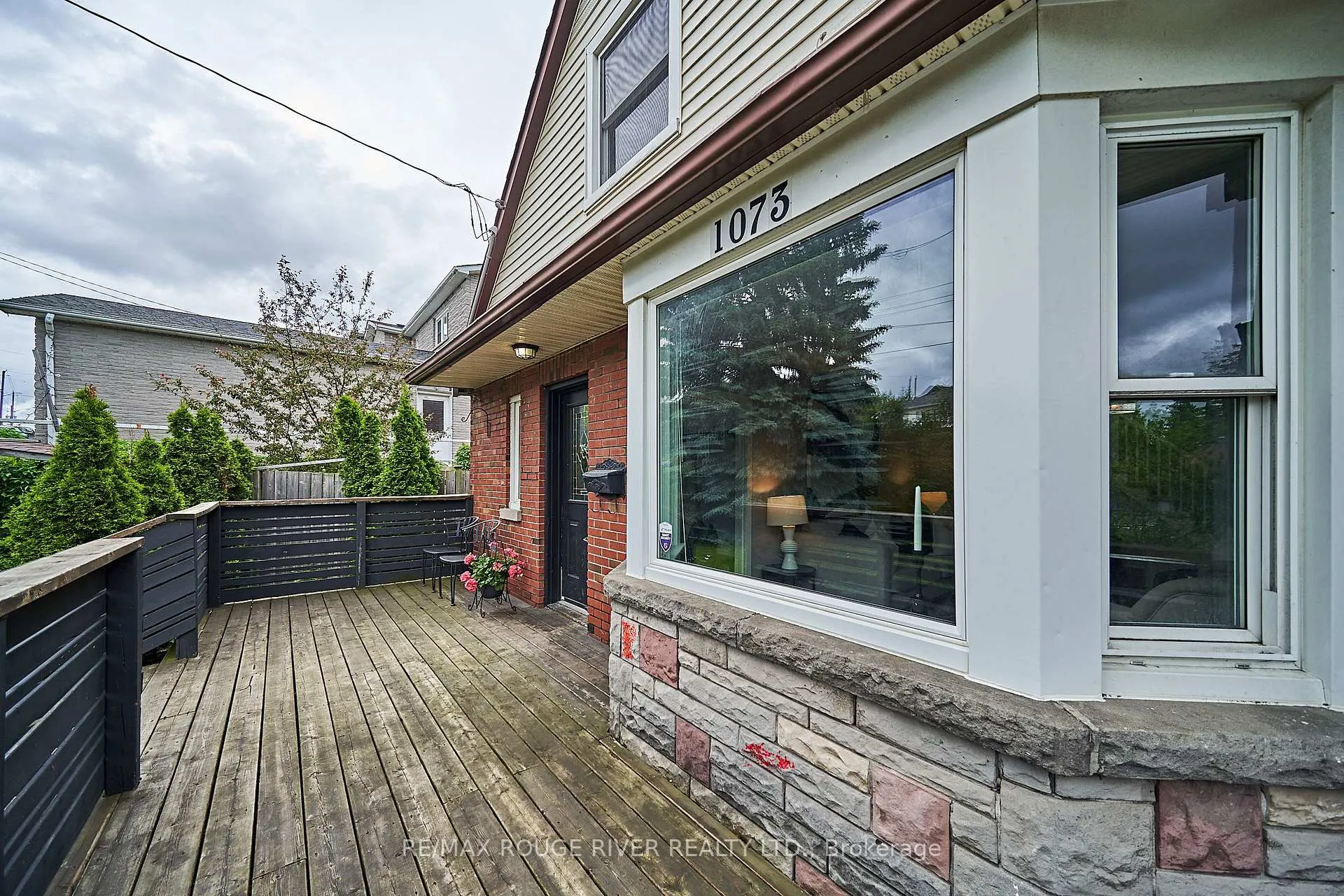 Photo 3 of 1073 King Street E, Oshawa, Donevan — HOMEH