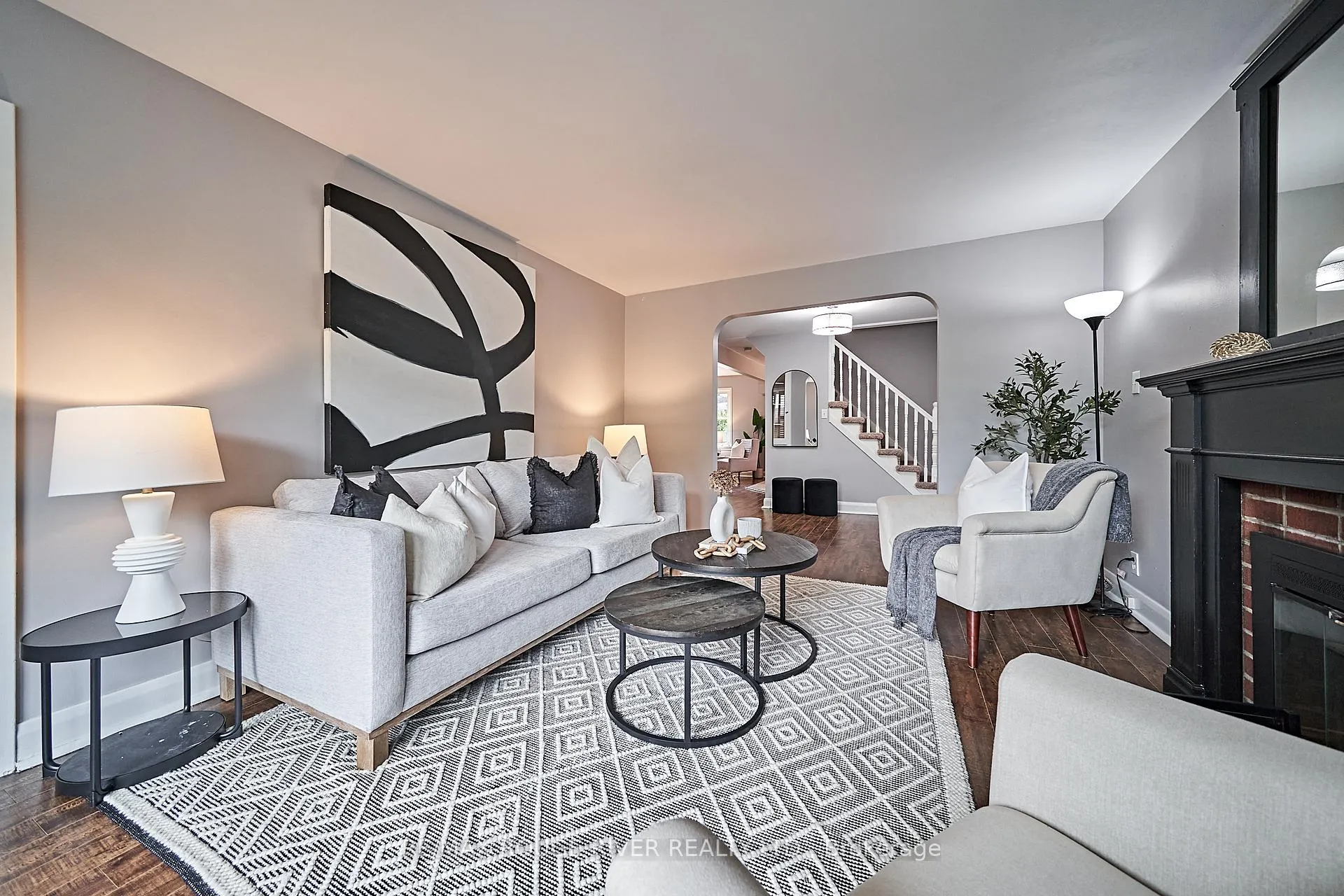 Photo 7 of 1073 King Street E, Oshawa, Donevan — HOMEH