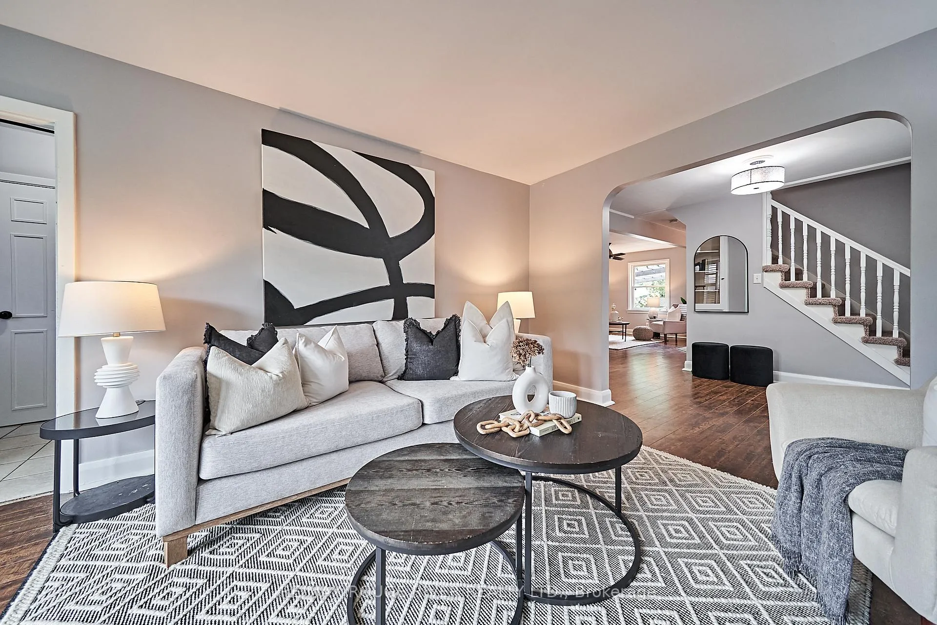 Photo 8 of 1073 King Street E, Oshawa, Donevan — HOMEH