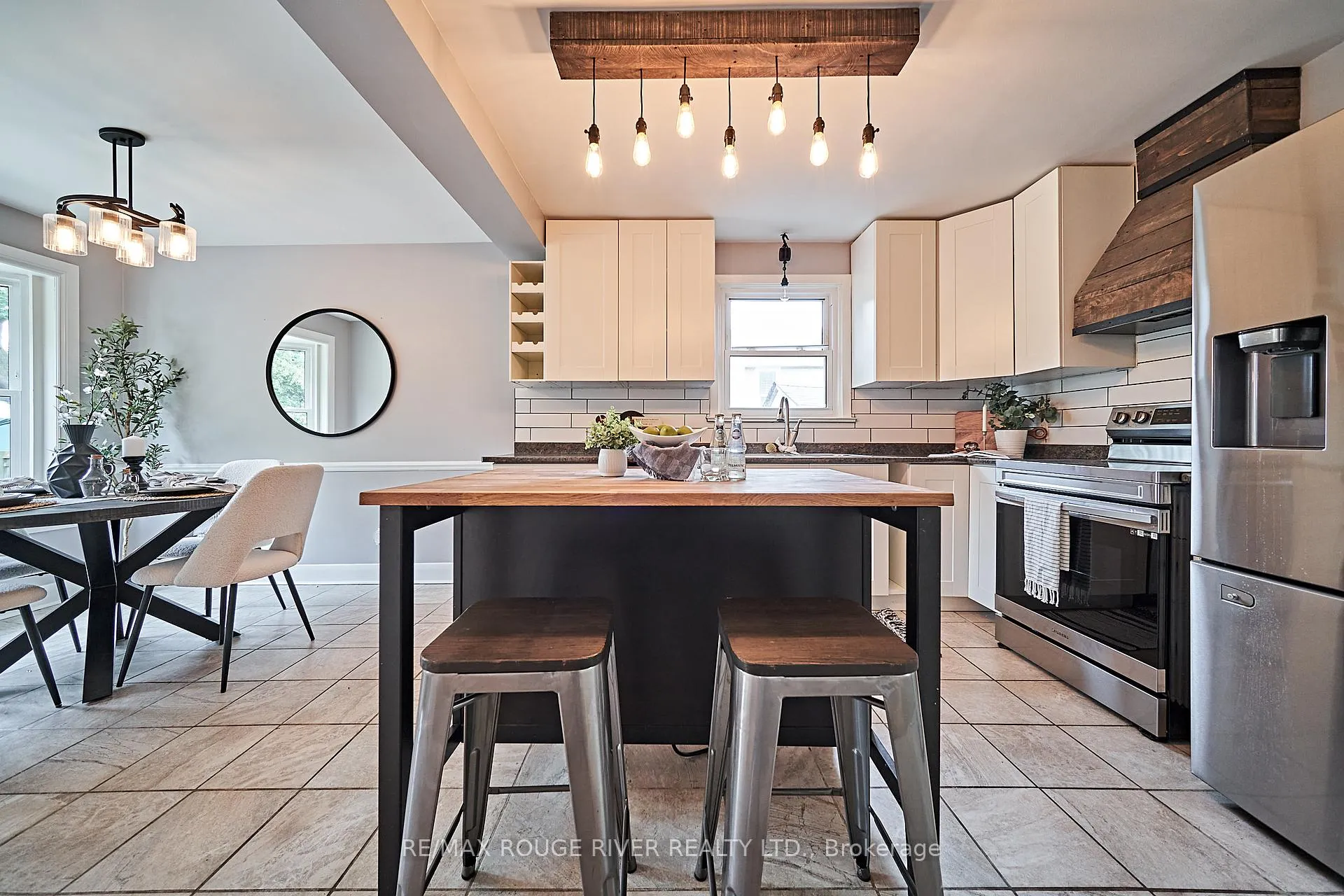 Photo 15 of 1073 King Street E, Oshawa, Donevan — HOMEH