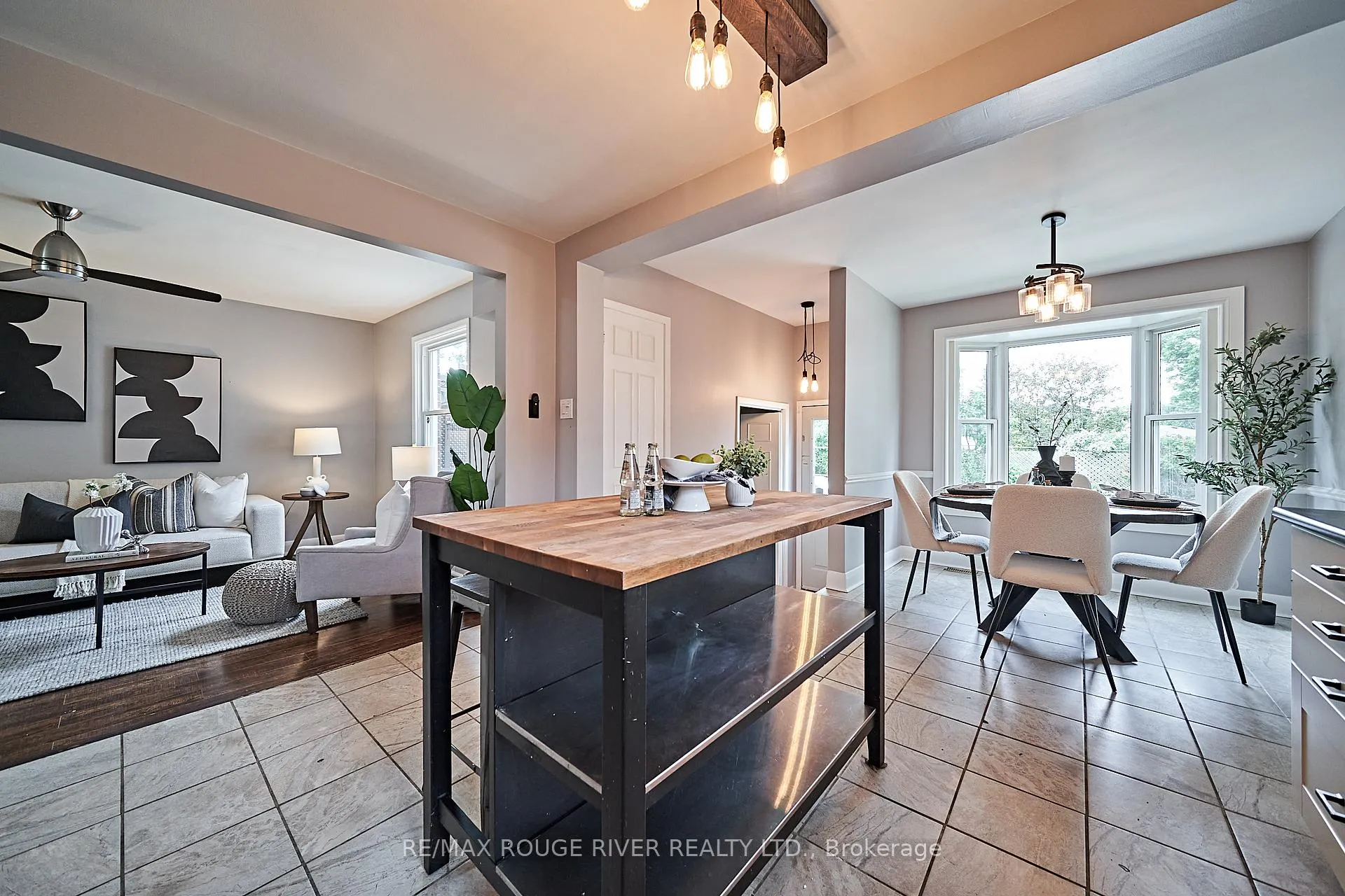 Photo 20 of 1073 King Street E, Oshawa, Donevan — HOMEH