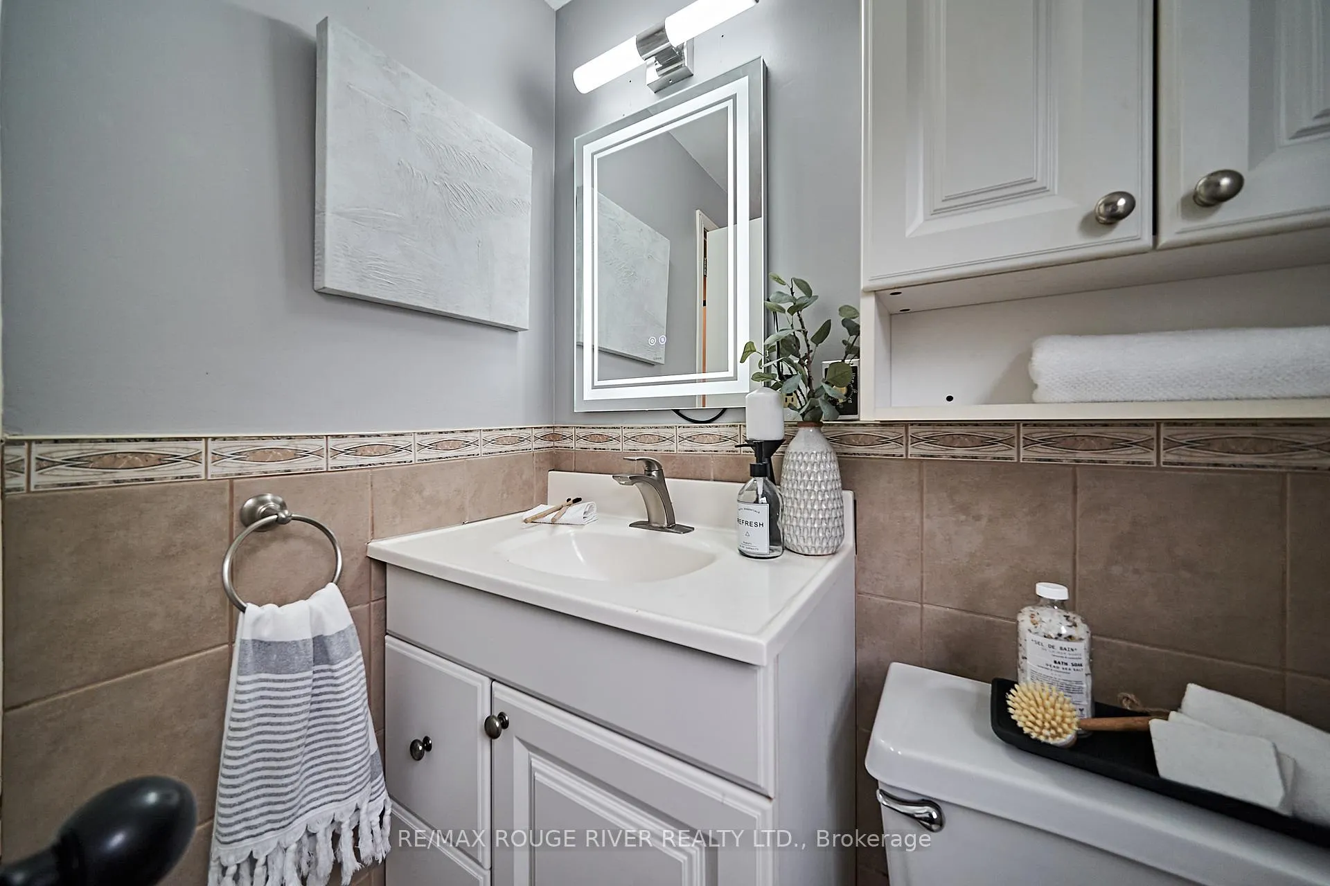 Photo 30 of 1073 King Street E, Oshawa, Donevan — HOMEH