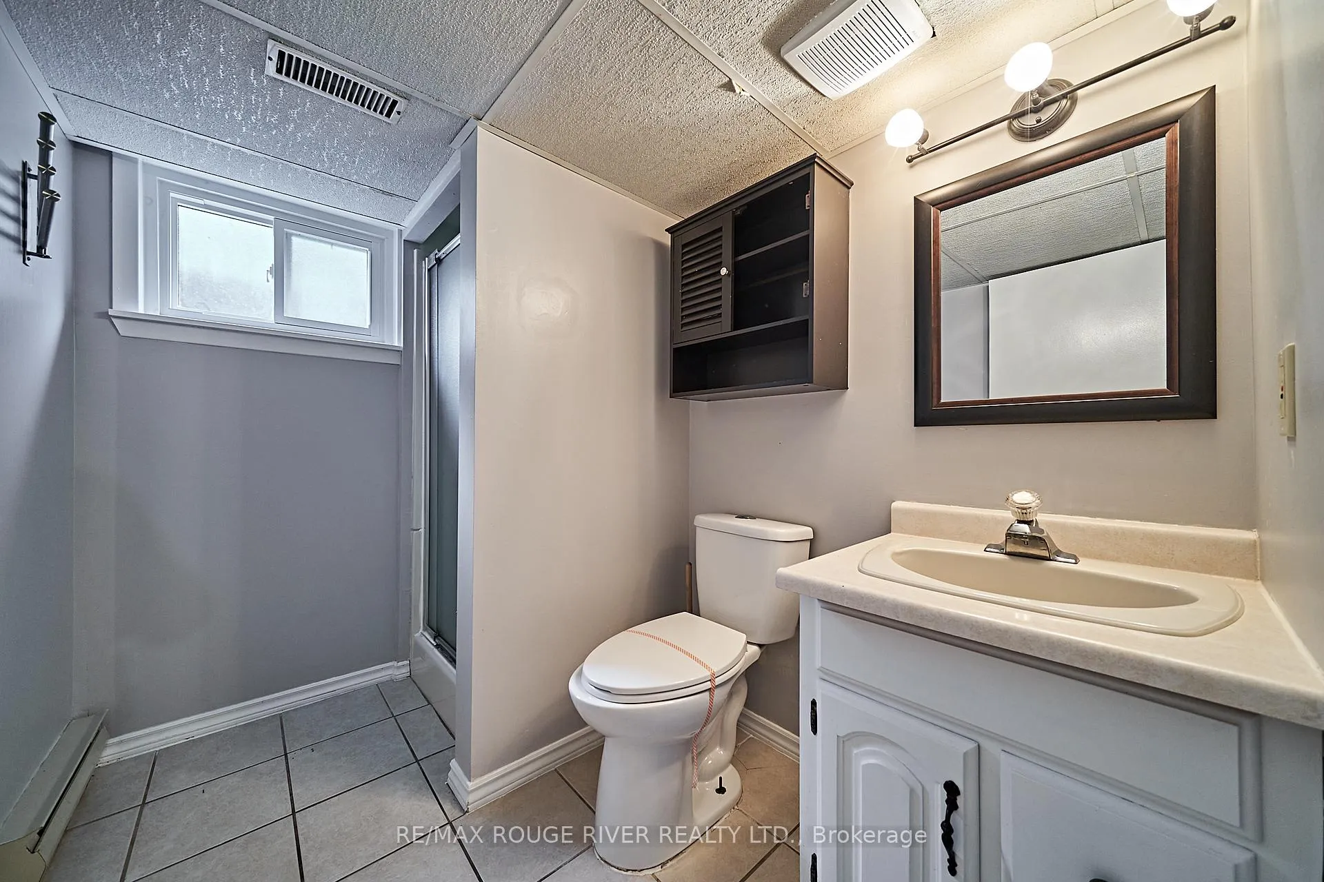Photo 37 of 1073 King Street E, Oshawa, Donevan — HOMEH