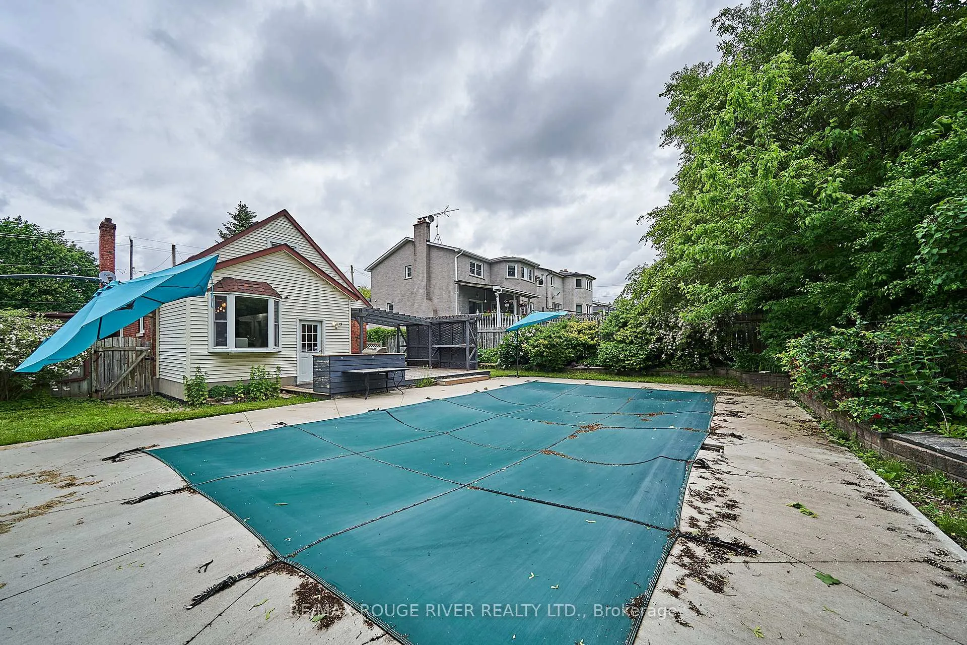 Photo 41 of 1073 King Street E, Oshawa, Donevan — HOMEH