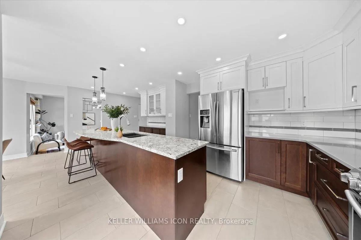 Photo 9 of 26 Tanner Crescent, Ottawa, Kanata - Kanata Lakes/Heritage Hills — HOMEH