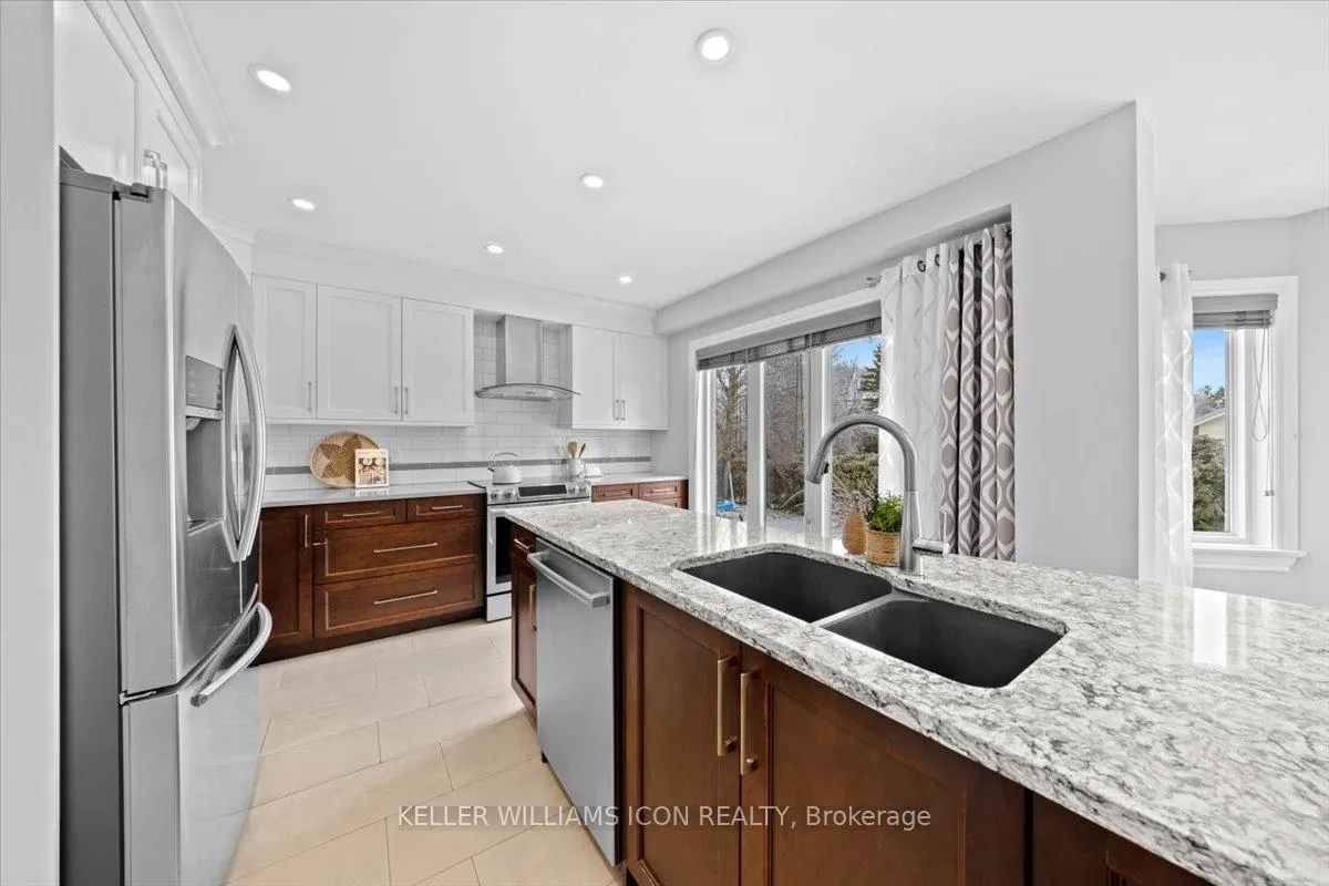 Photo 10 of 26 Tanner Crescent, Ottawa, Kanata - Kanata Lakes/Heritage Hills — HOMEH