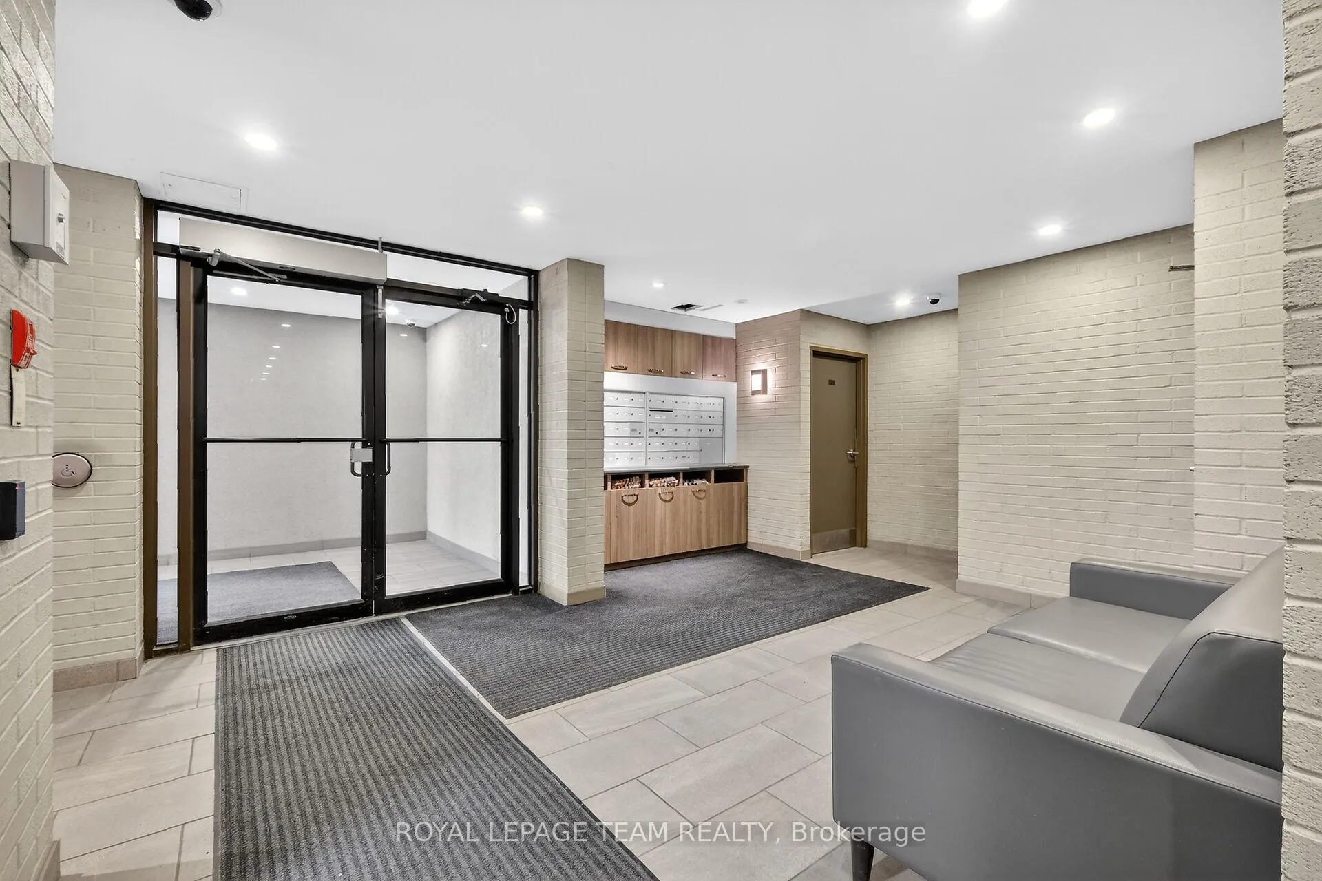 Photo 2 of Unit 601, 40 Arthur Street, Ottawa, West Centre Town — HOMEH