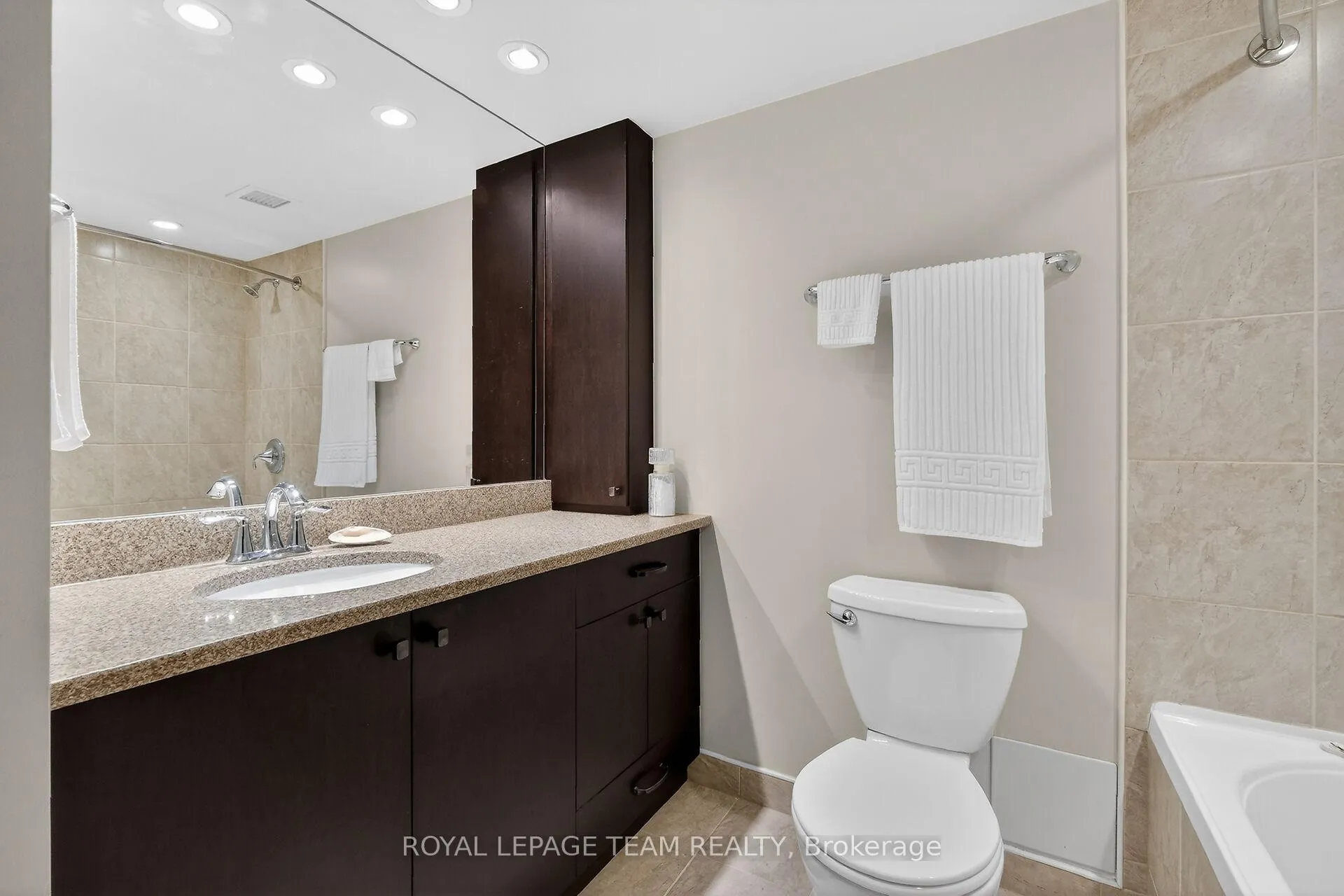 Photo 31 of Unit 601, 40 Arthur Street, Ottawa, West Centre Town — HOMEH