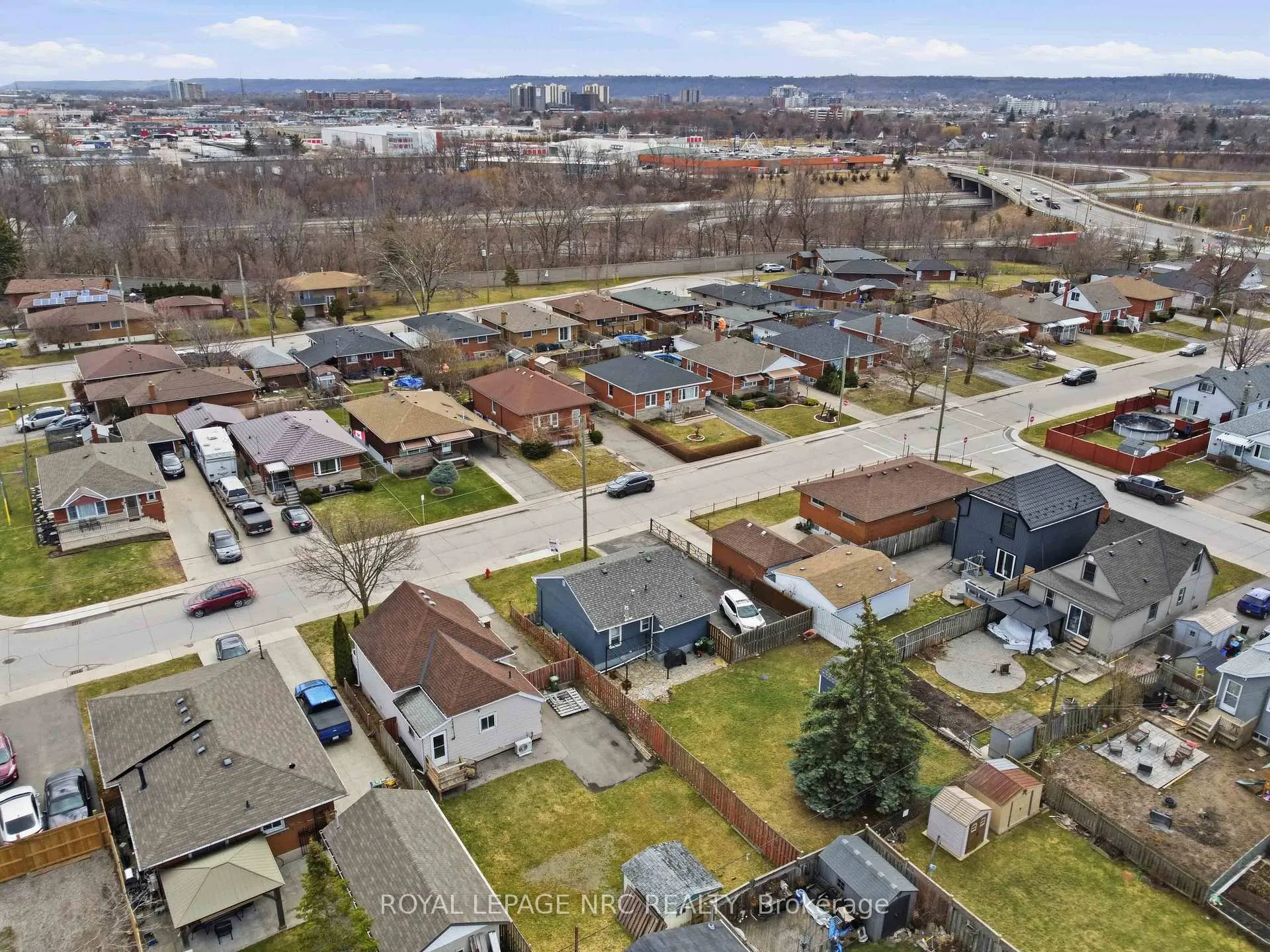 Photo 6 of 421 Talbot Street, Hamilton, McQuesten — HOMEH