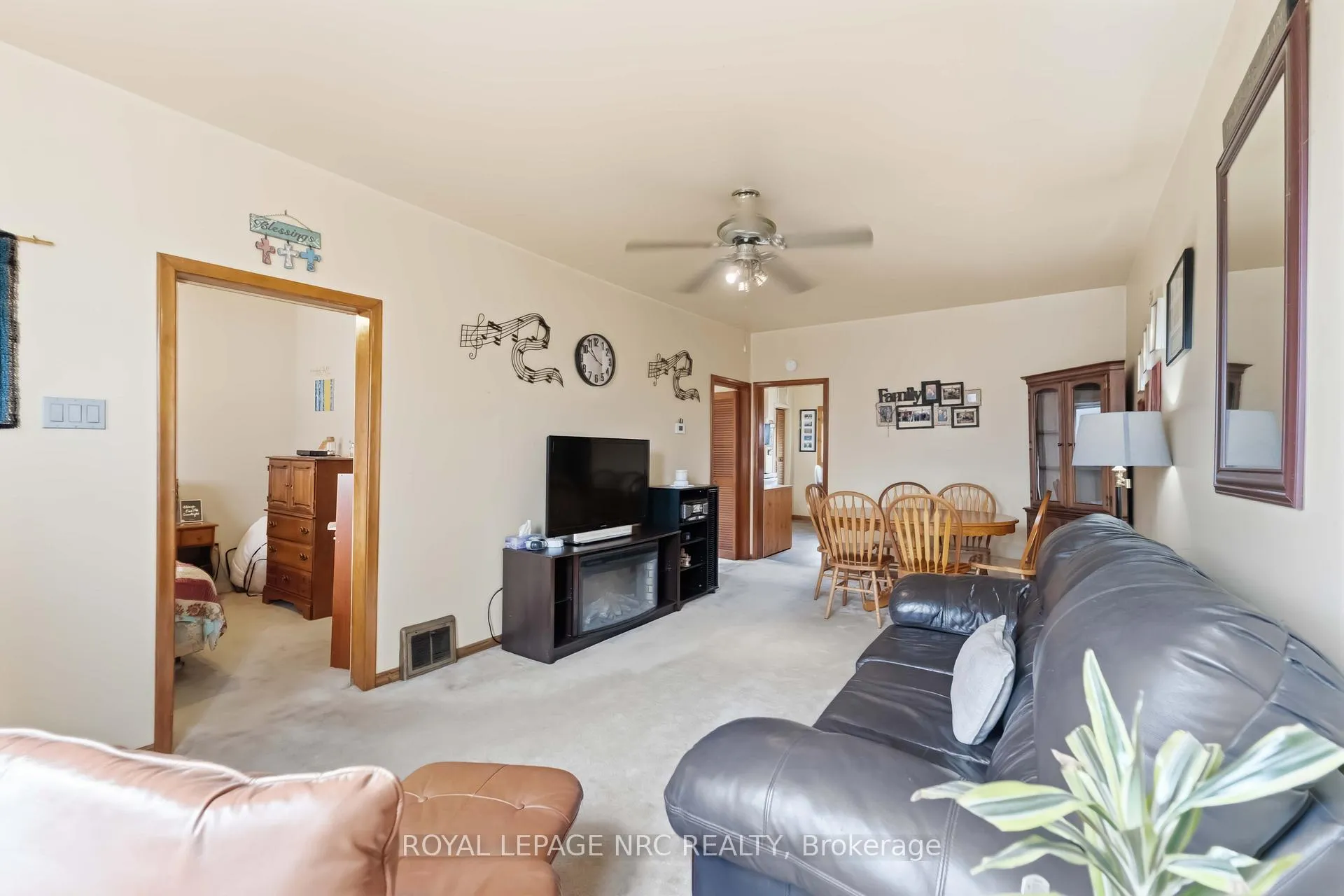 Photo 9 of 421 Talbot Street, Hamilton, McQuesten — HOMEH