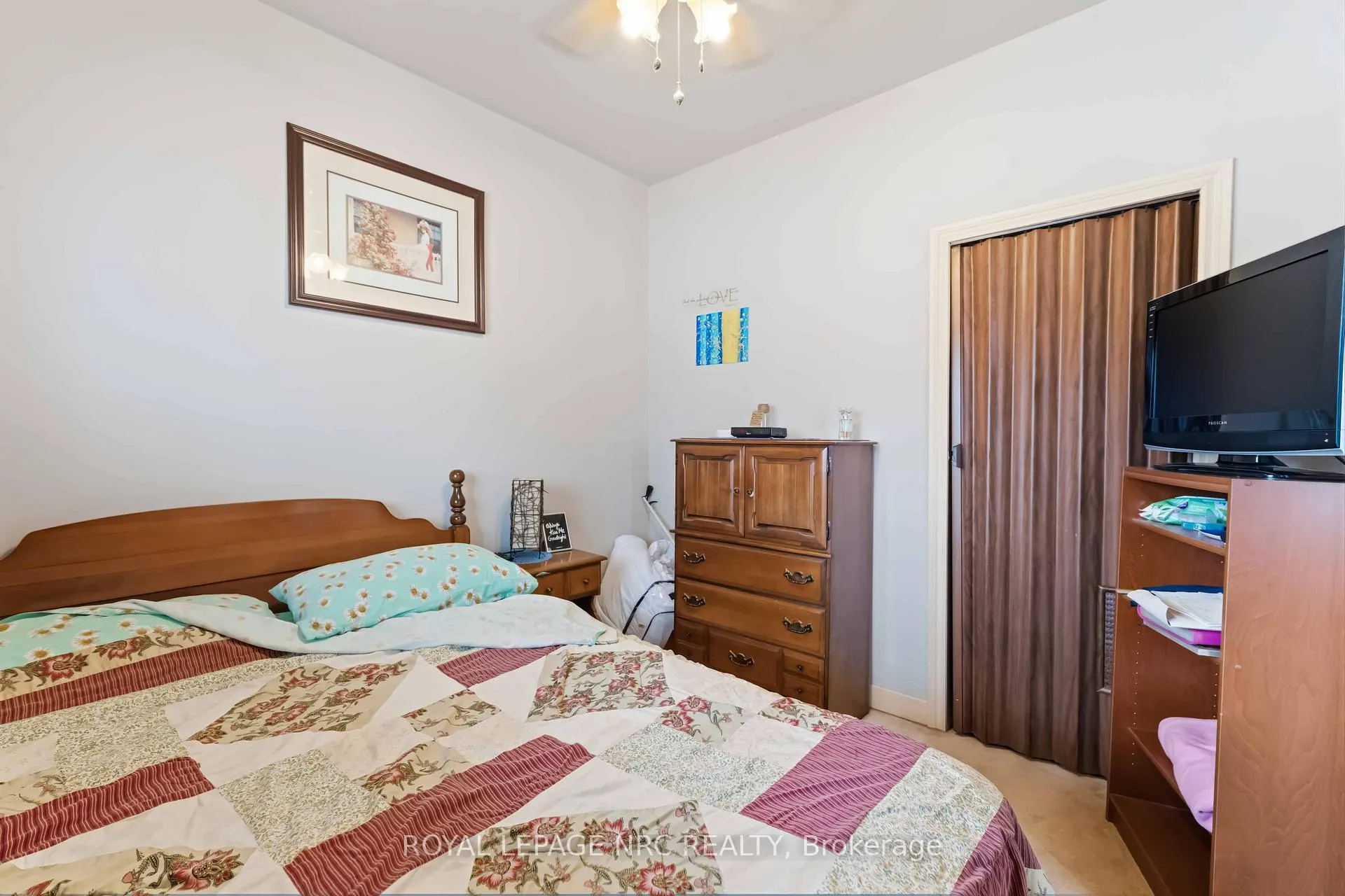 Photo 15 of 421 Talbot Street, Hamilton, McQuesten — HOMEH