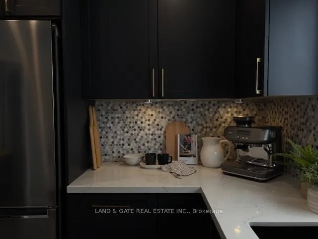 Photo 5 of 19 Southway Drive, Clarington, Bowmanville — HOMEH