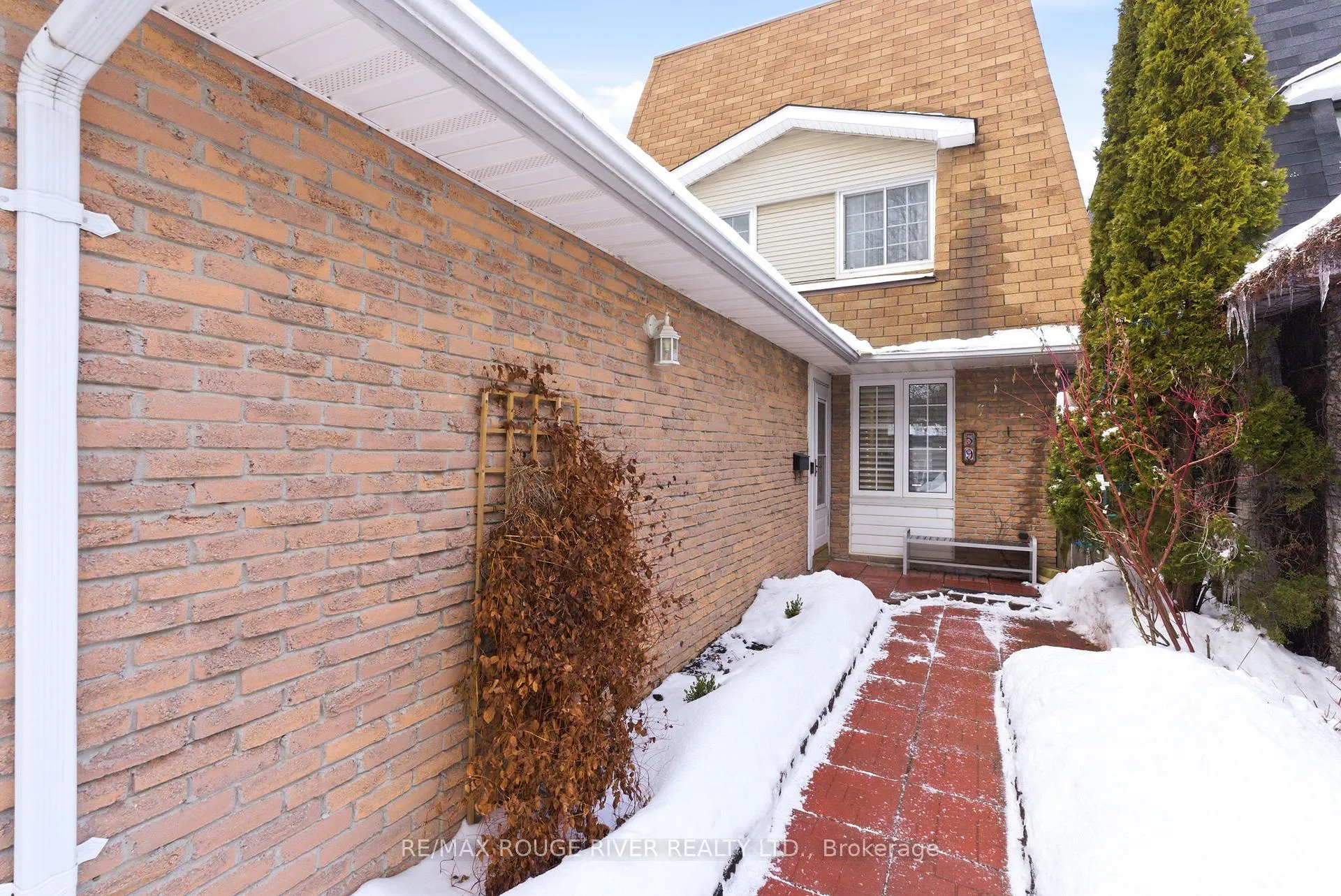 Photo 2 of 59 Muir Crescent, Whitby, Lynde Creek — HOMEH