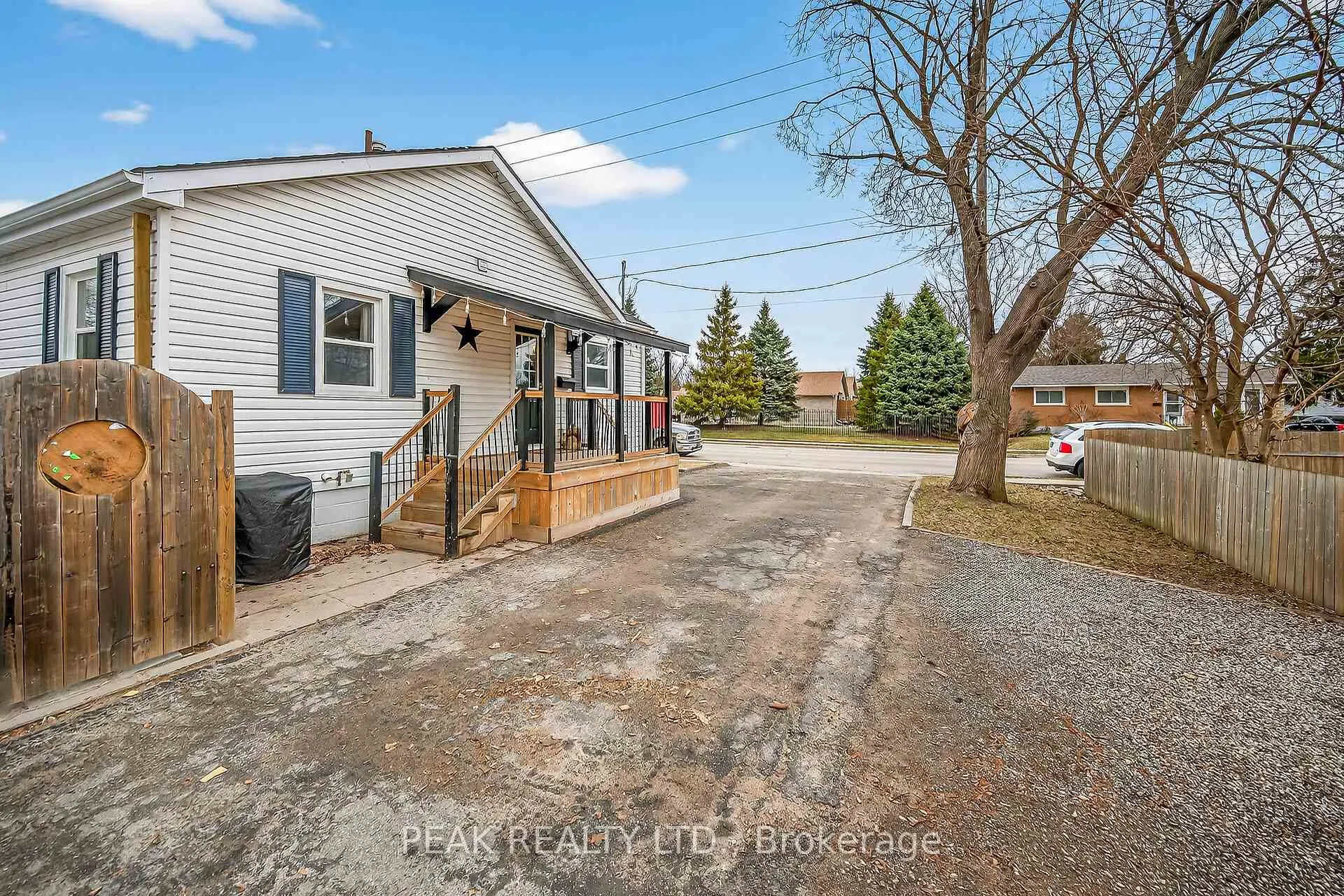 Photo 9 of 72 Morton Avenue, Brantford — HOMEH