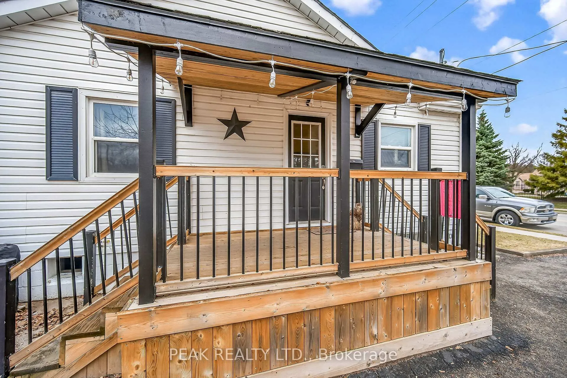 Photo 10 of 72 Morton Avenue, Brantford — HOMEH
