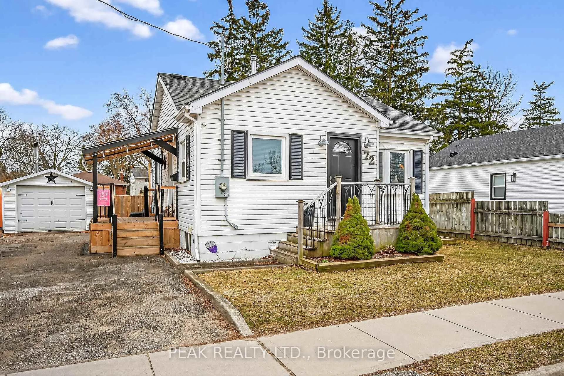 Photo 11 of 72 Morton Avenue, Brantford — HOMEH