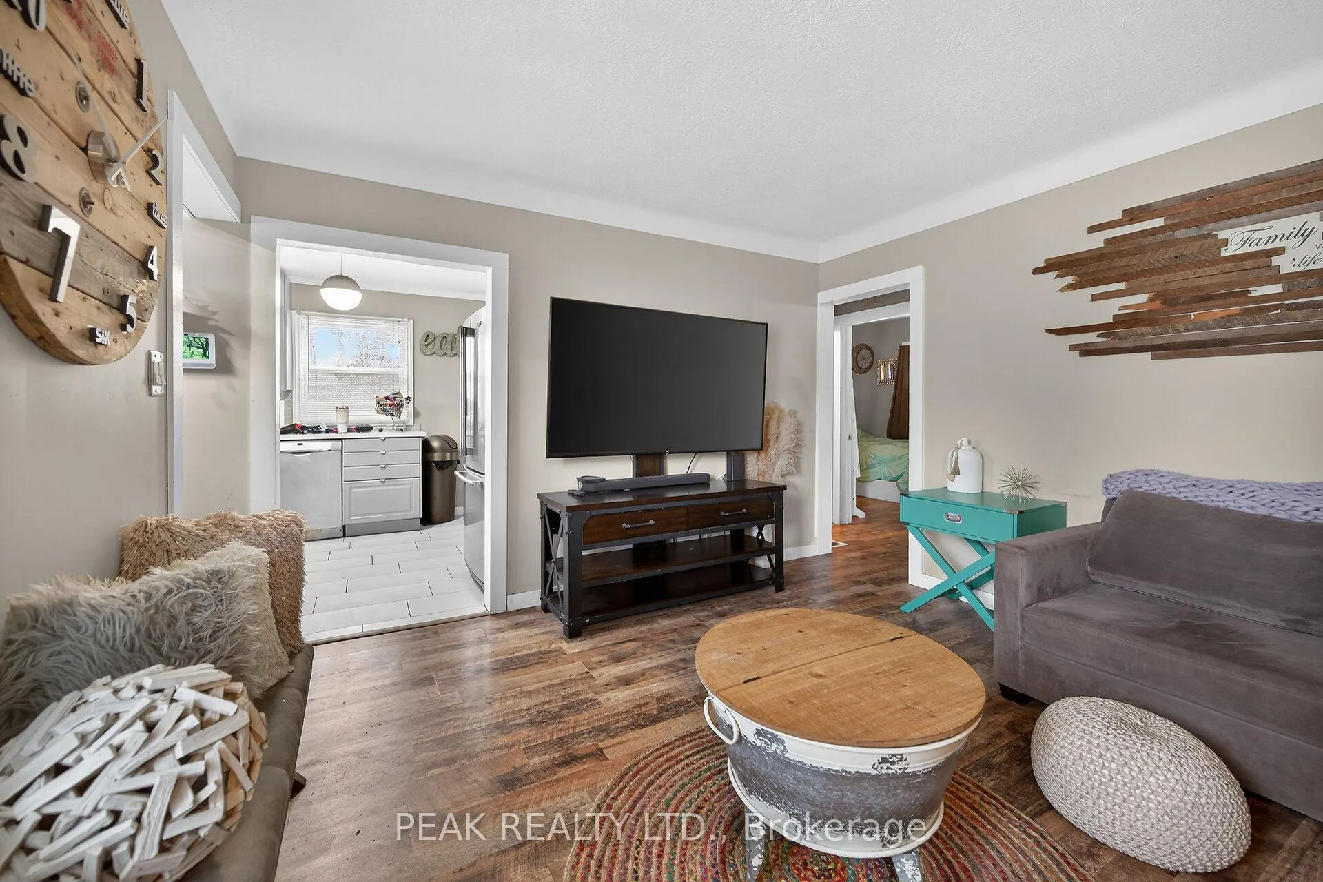 Photo 21 of 72 Morton Avenue, Brantford — HOMEH