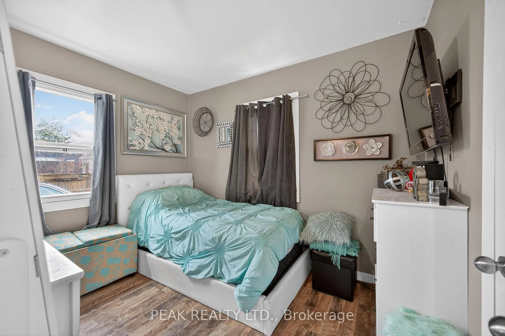 Photo 24 of 72 Morton Avenue, Brantford — HOMEH