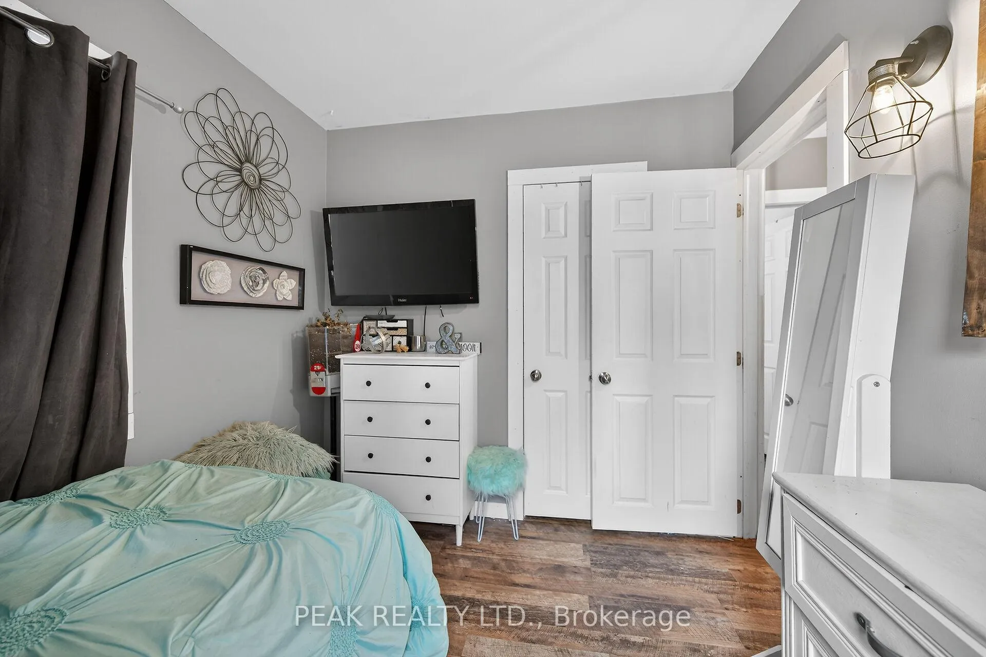 Photo 26 of 72 Morton Avenue, Brantford — HOMEH