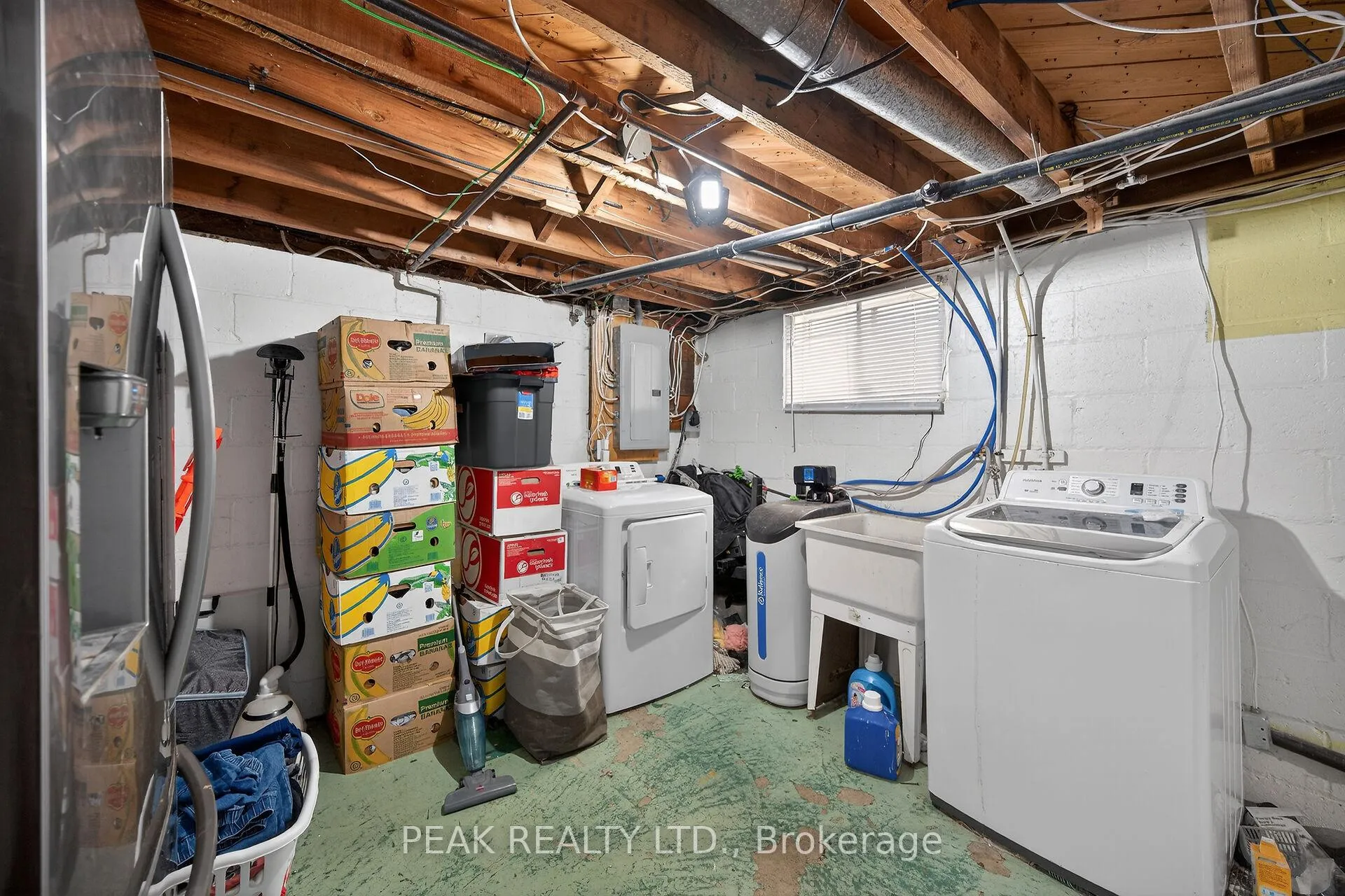 Photo 34 of 72 Morton Avenue, Brantford — HOMEH