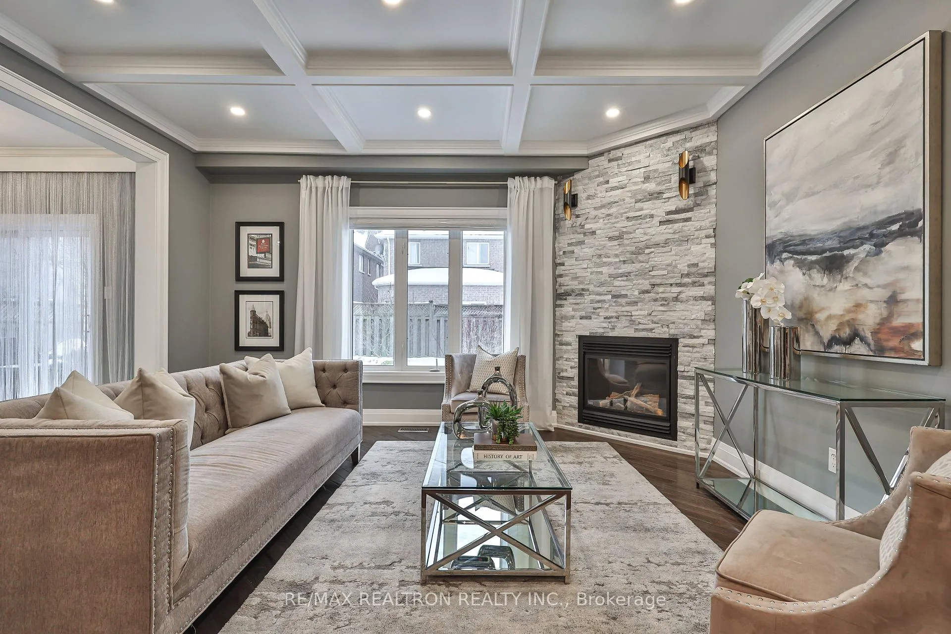 Photo 2 of 14 Daphnia Drive, Vaughan, Patterson — HOMEH