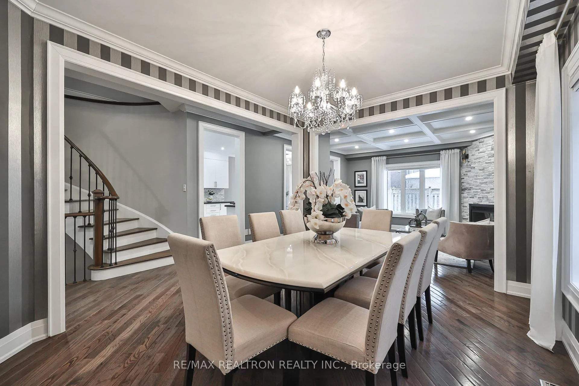 Photo 4 of 14 Daphnia Drive, Vaughan, Patterson — HOMEH