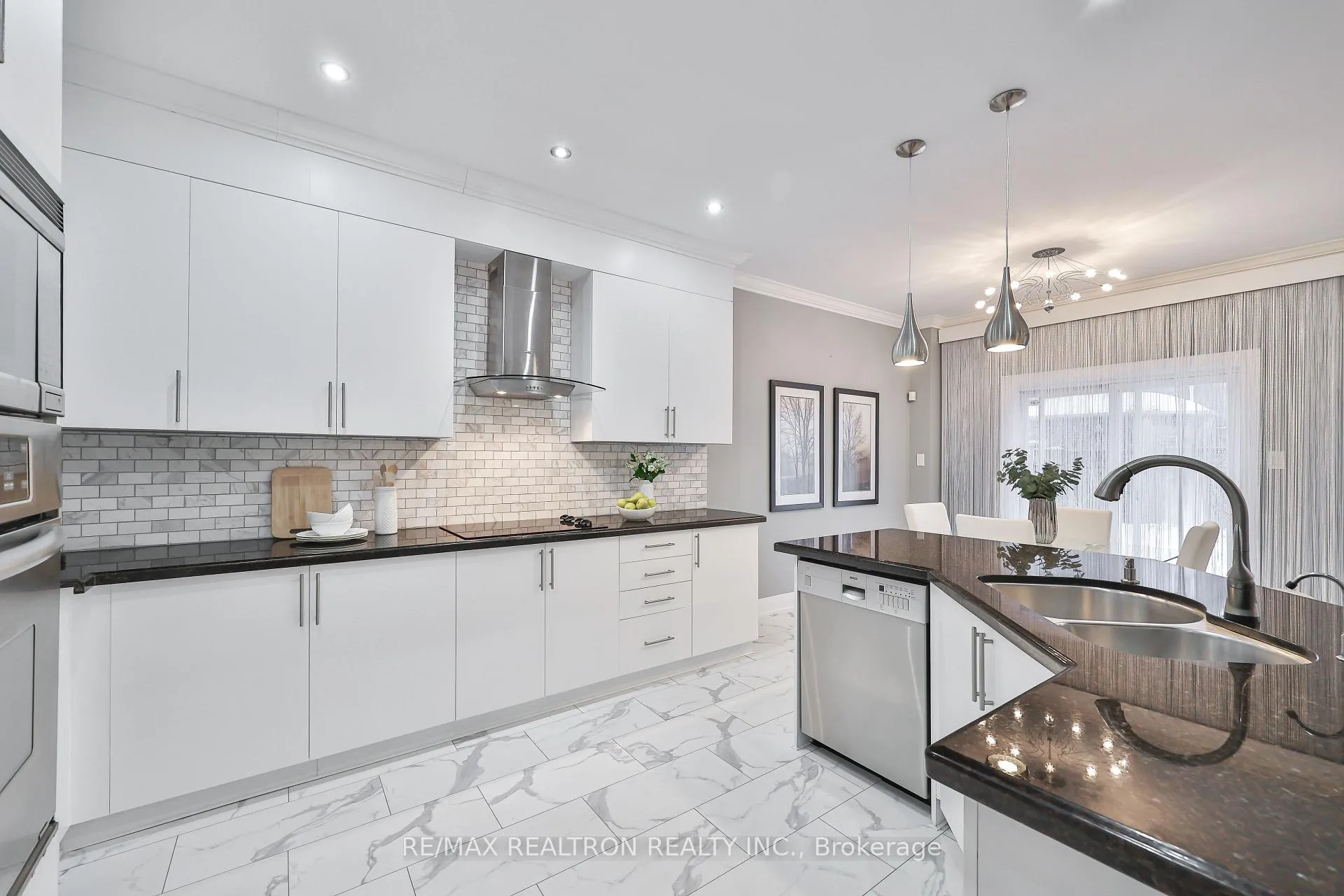 Photo 7 of 14 Daphnia Drive, Vaughan, Patterson — HOMEH