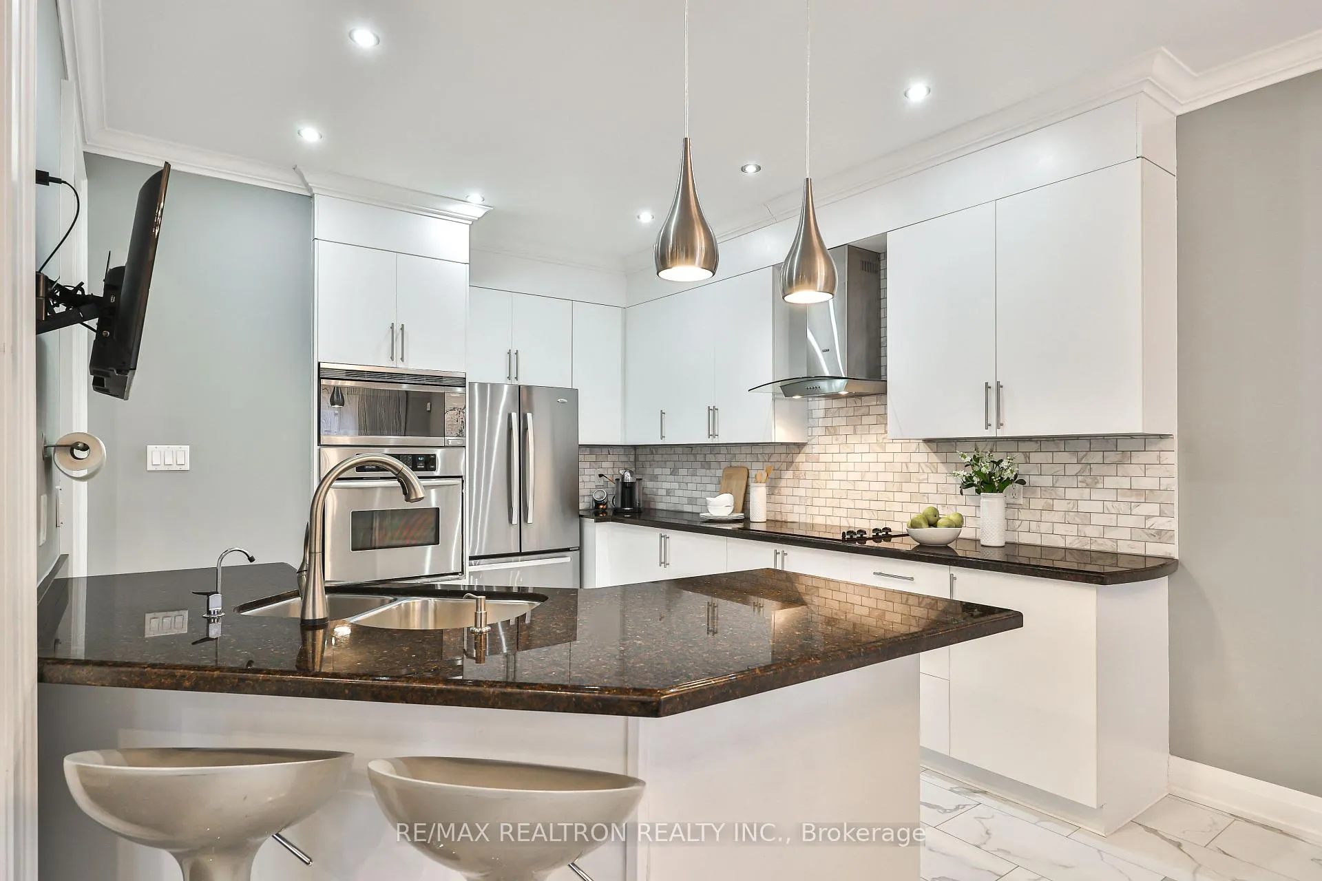 Photo 8 of 14 Daphnia Drive, Vaughan, Patterson — HOMEH