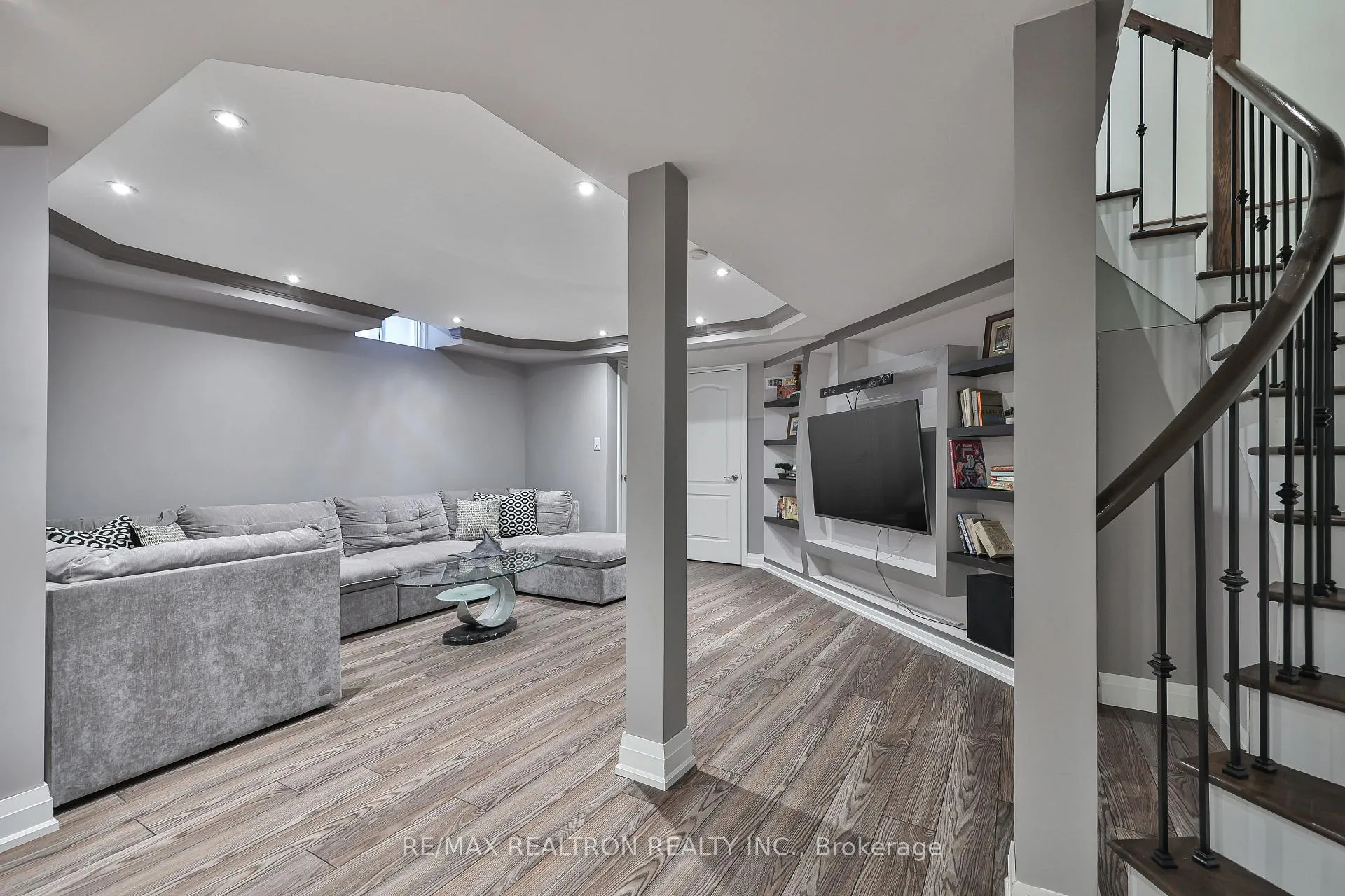 Photo 18 of 14 Daphnia Drive, Vaughan, Patterson — HOMEH