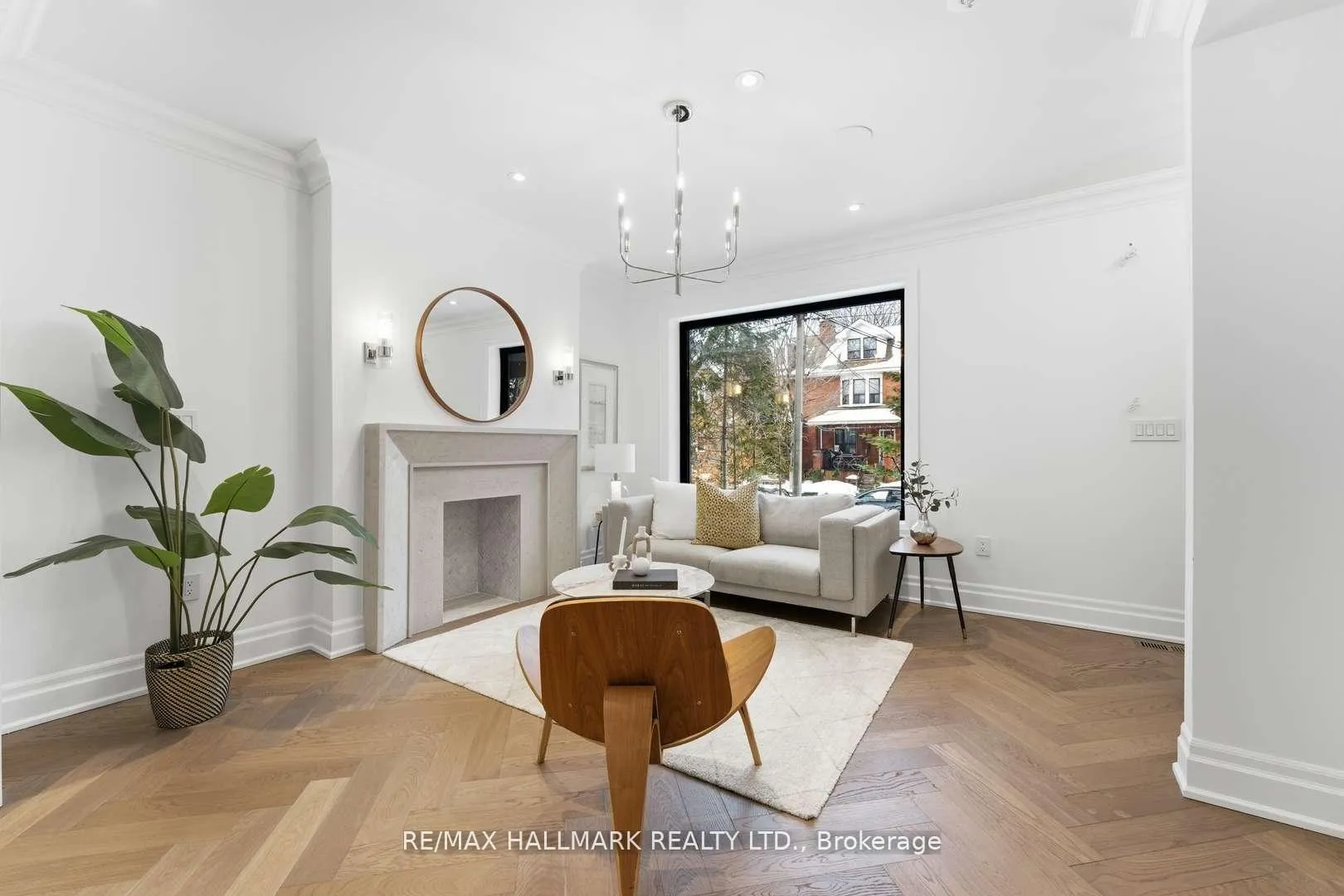 Photo 5 of 90 Garden Avenue, Toronto, Roncesvalles — HOMEH