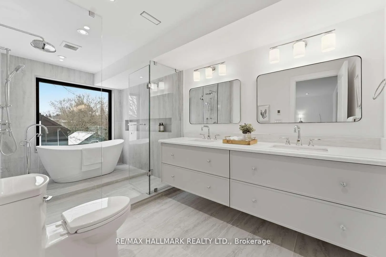 Photo 19 of 90 Garden Avenue, Toronto, Roncesvalles — HOMEH